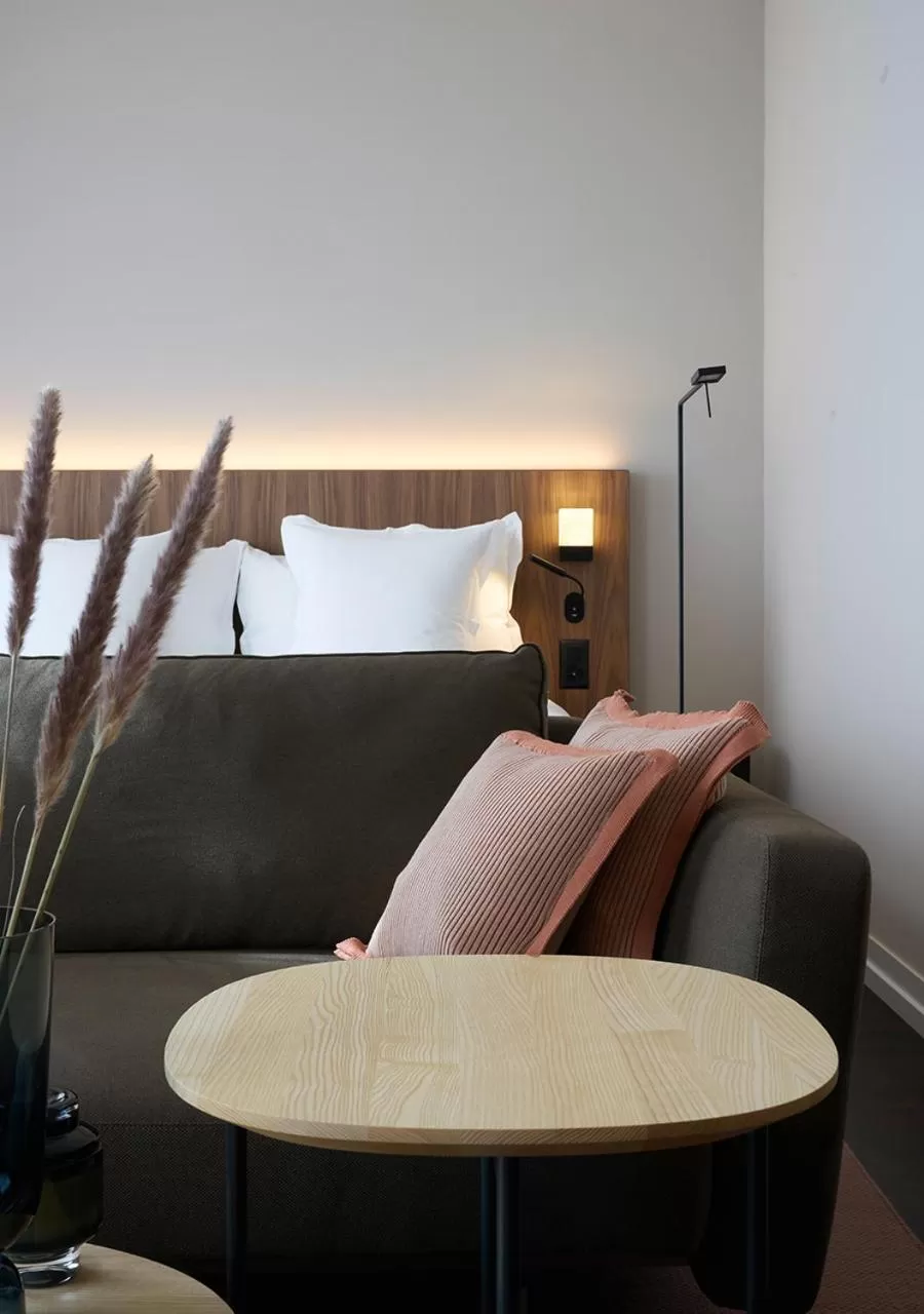 Deluxe Twin Room with Lake View in Sorell Hotel Zürichberg