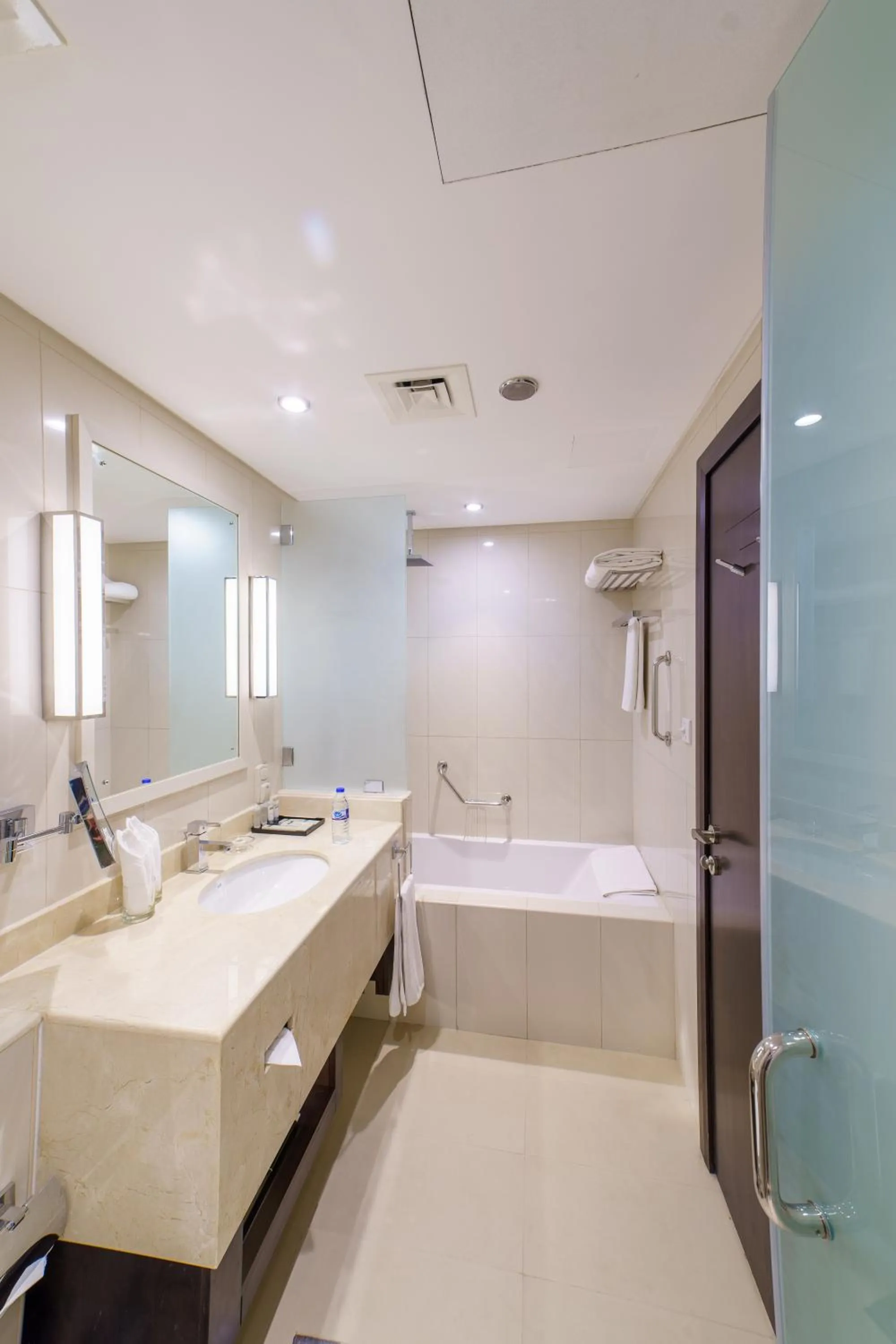 Bathroom in Levatio Hotel Muscat