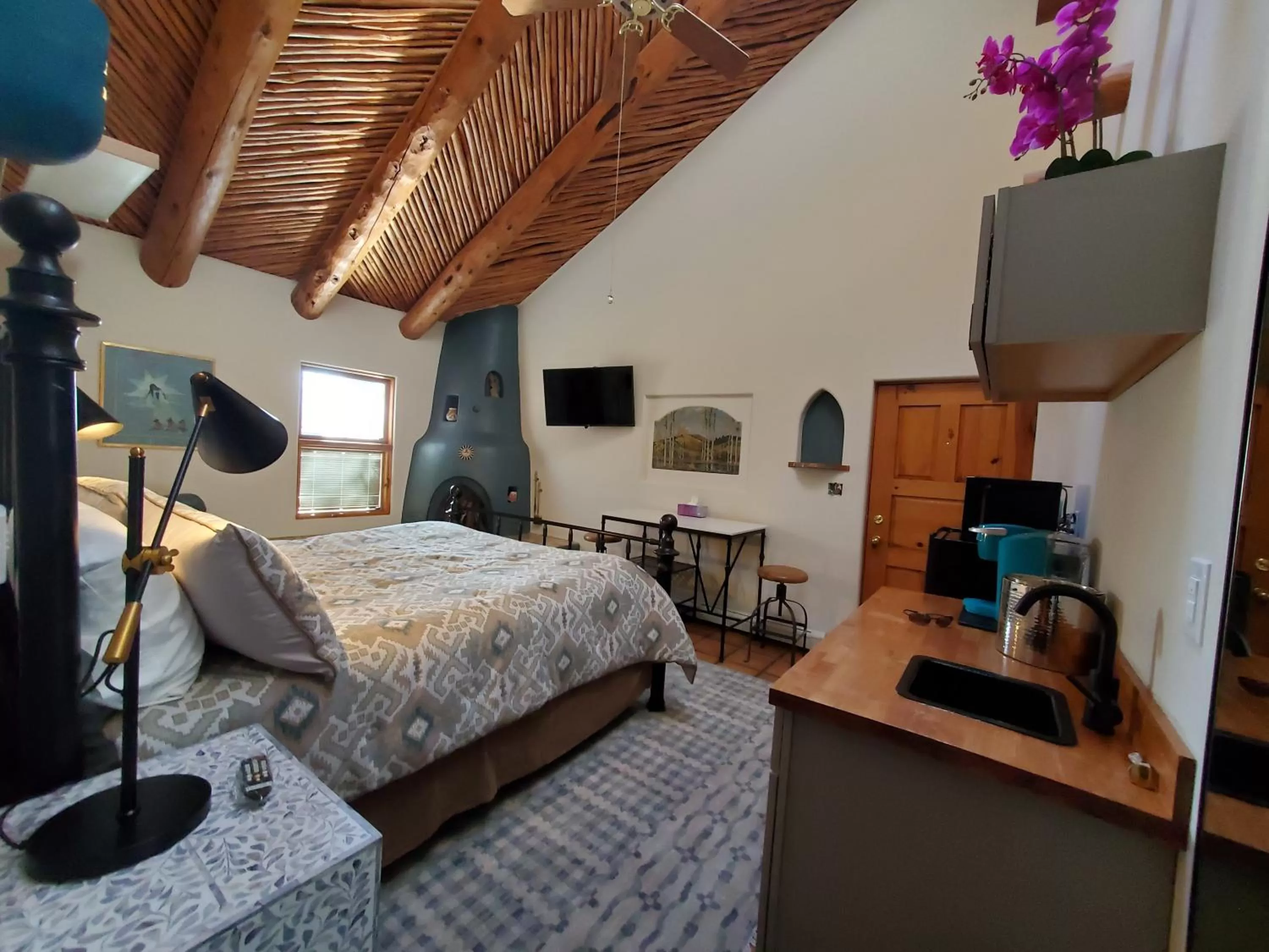 Photo of the whole room, Bed in Casas de Suenos Old Town Historic Inn, an Ascend Collection Hotel