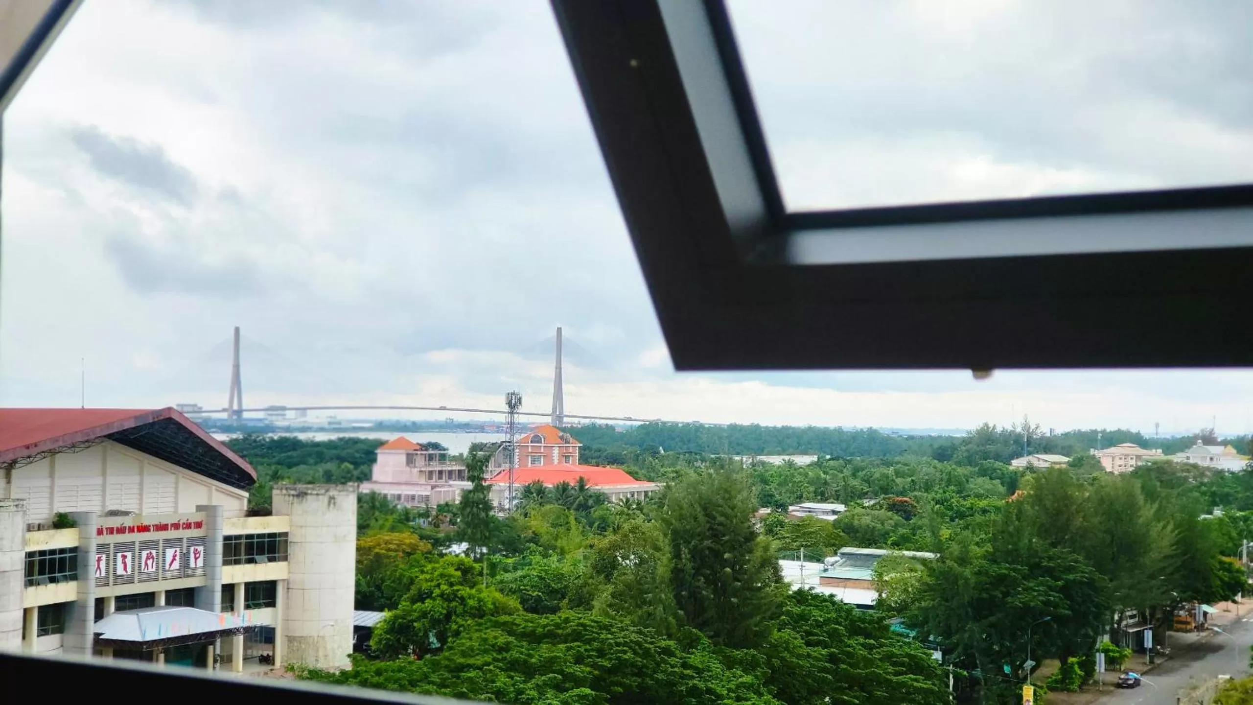 Neighbourhood in Hoang Son Hotel - Can Tho