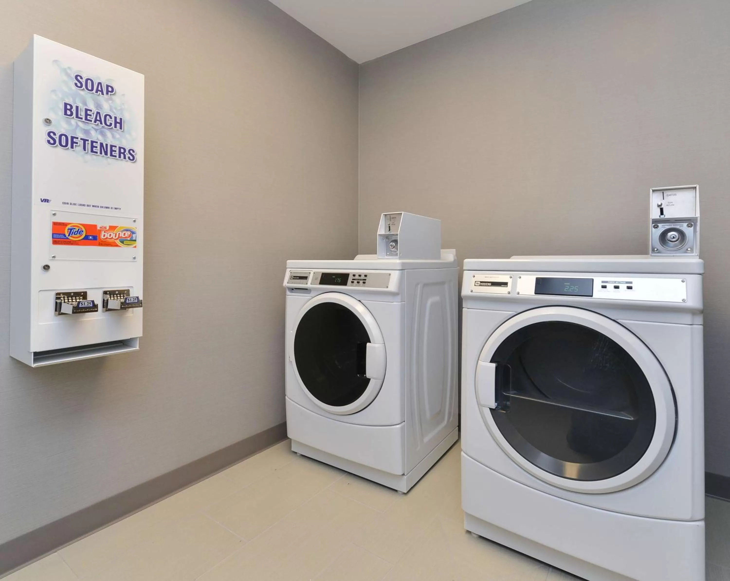 Property building in Hampton Inn & Suites Des Moines Downtown