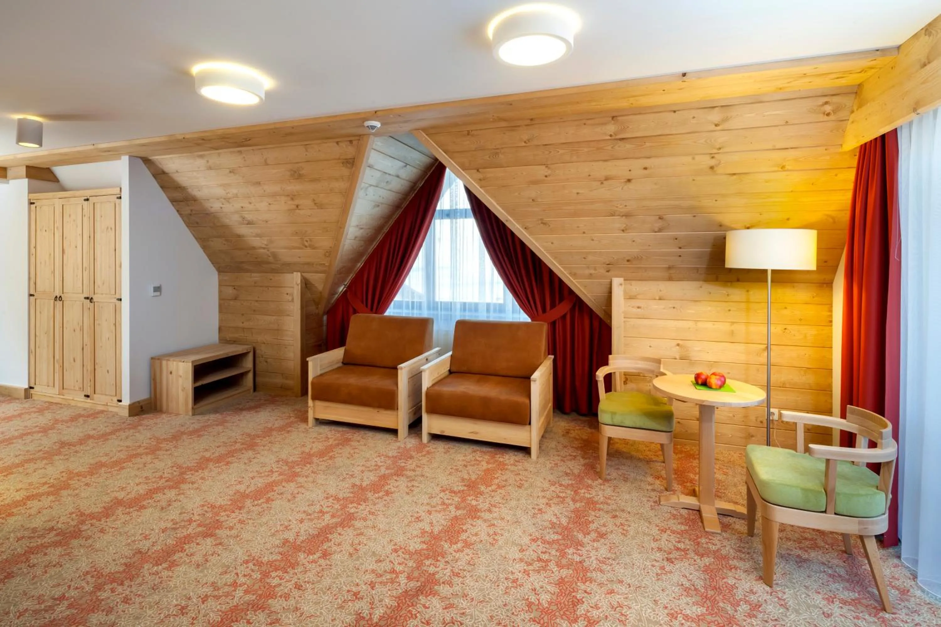 Living room, Bed in Hotel Bania Thermal & Ski