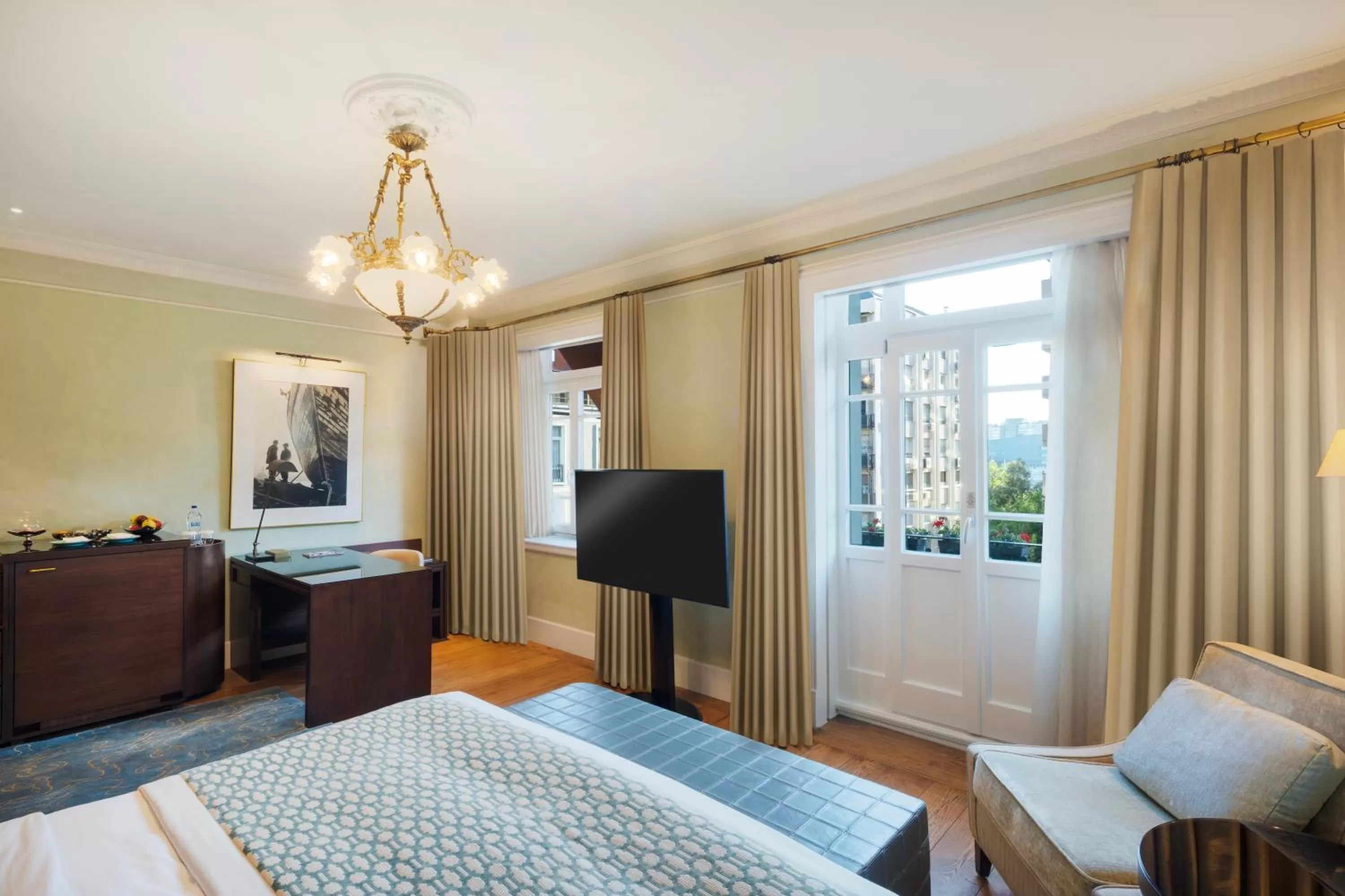 Bed in Park Hyatt Istanbul - Macka Palas