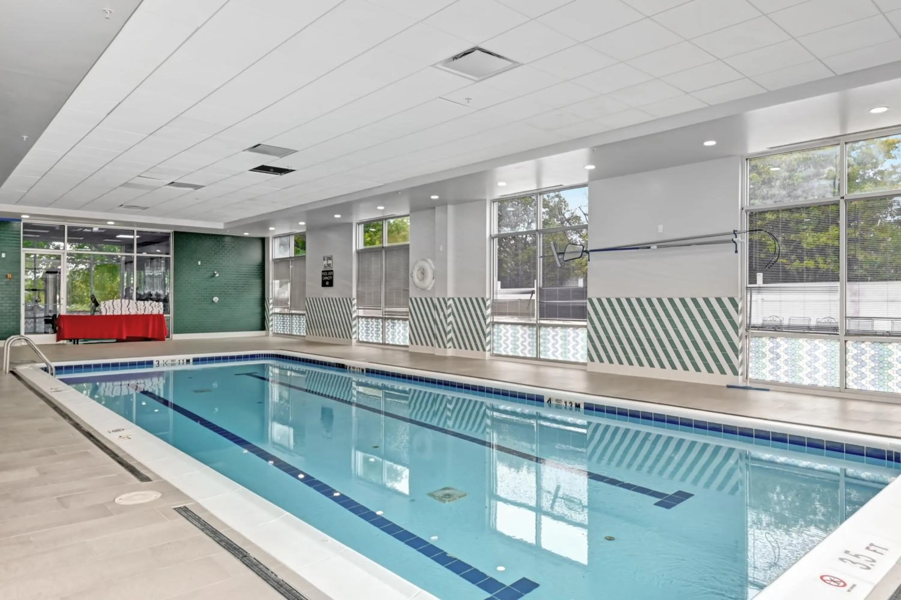 Swimming pool in Holiday Inn - Piscataway - Somerset by IHG
