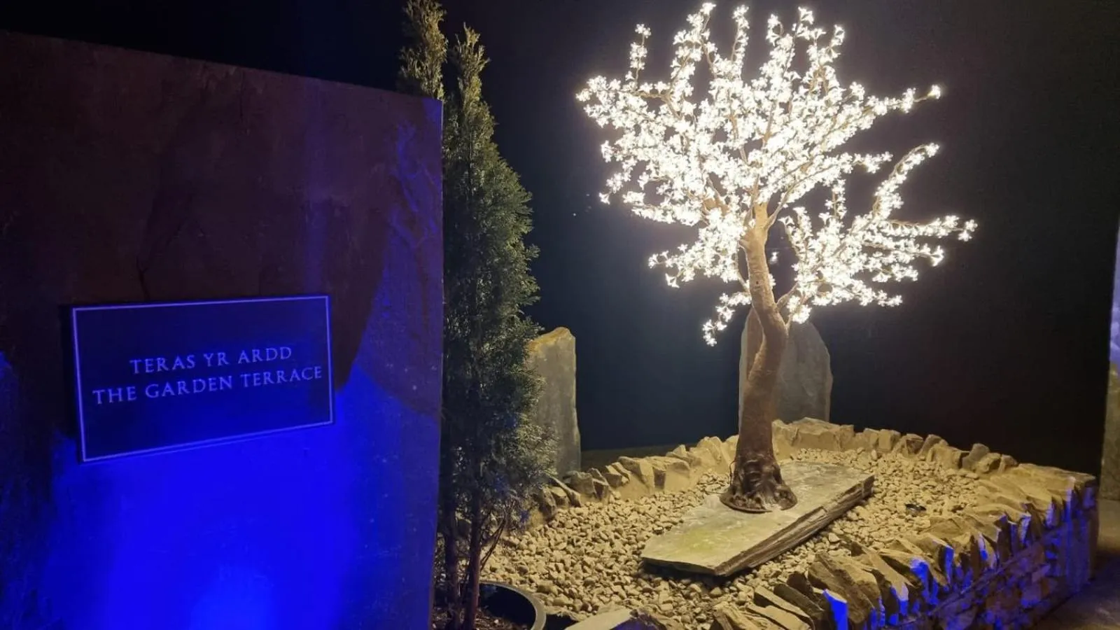 Balcony/Terrace in Aberdunant Hall