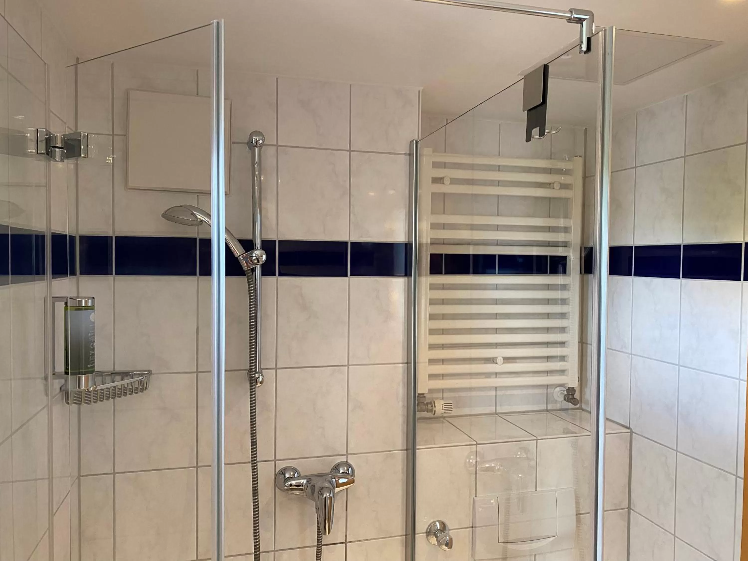 Bathroom in Hotel Stadthafen Stade