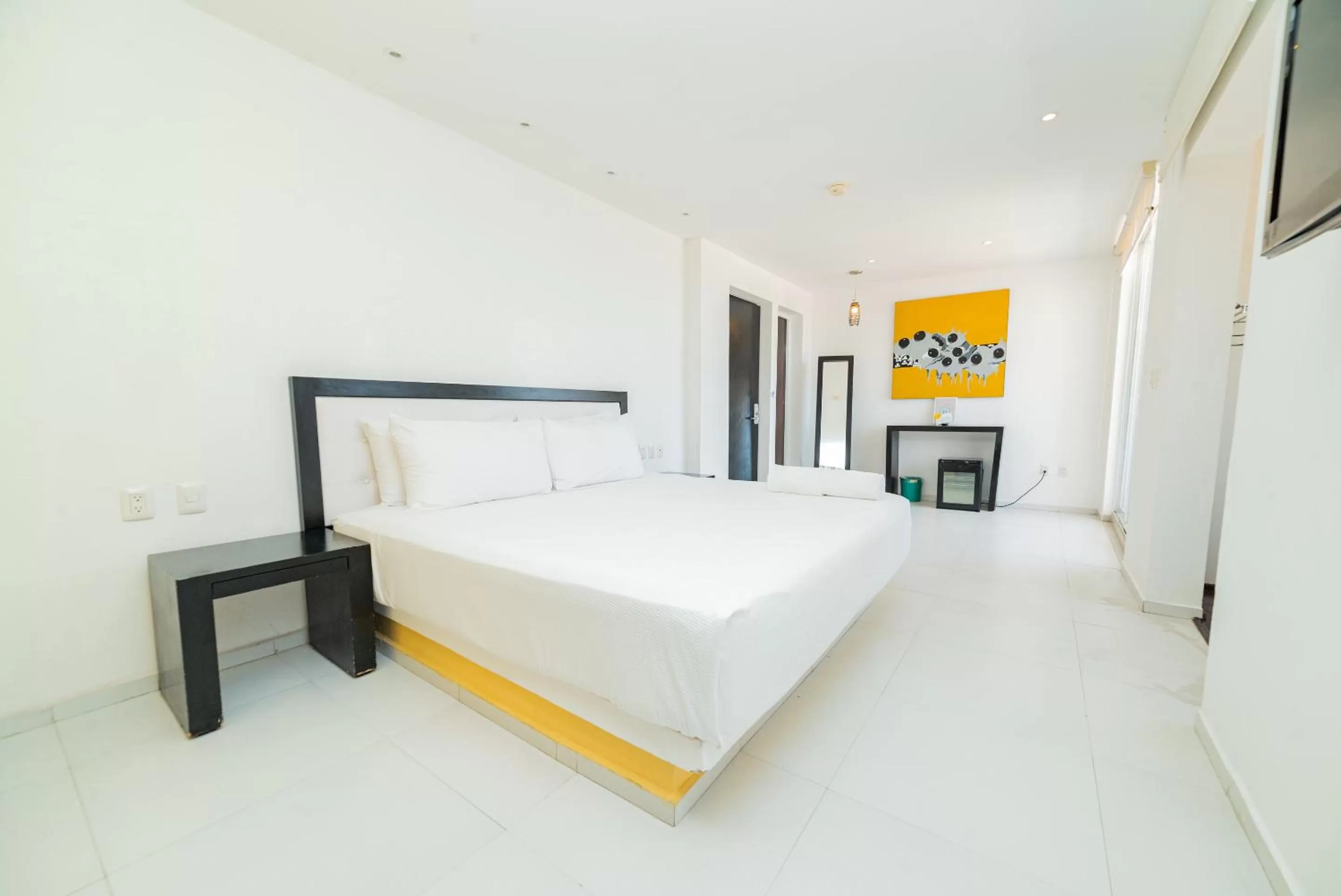 Junior Suite with Balcony in Hotel Cache