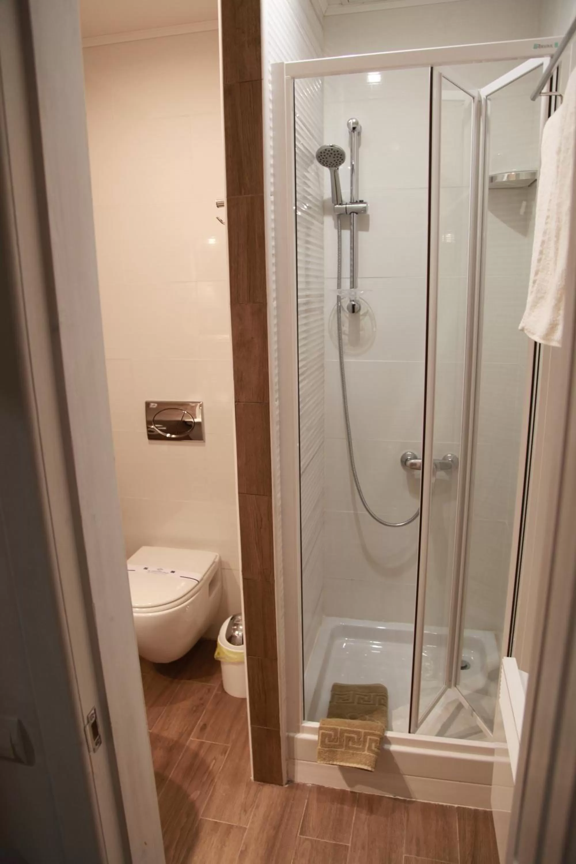 WINE & ROSE BOUTIQUE HOTEL