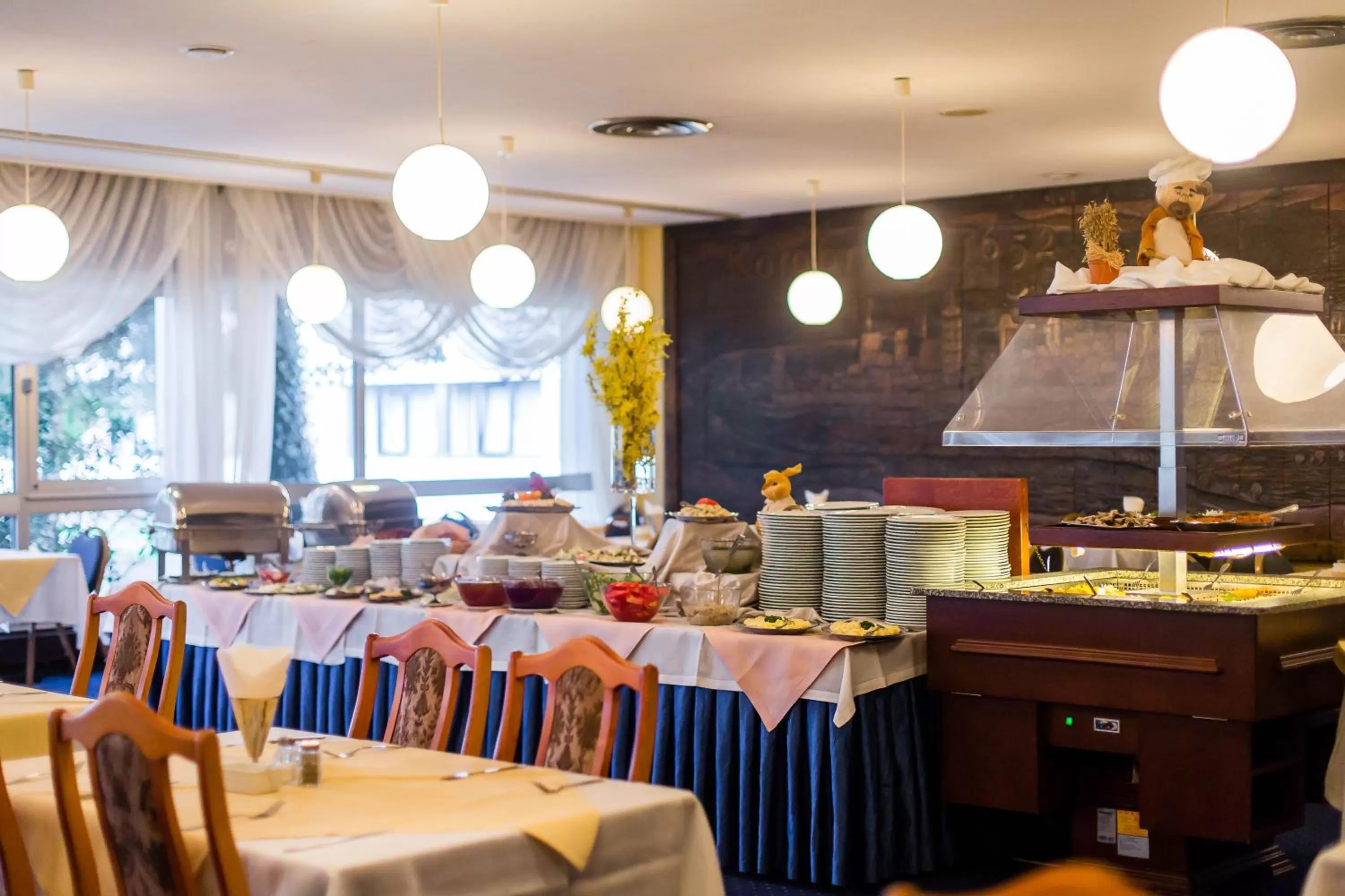 Restaurant/places to eat in Hotel Solny