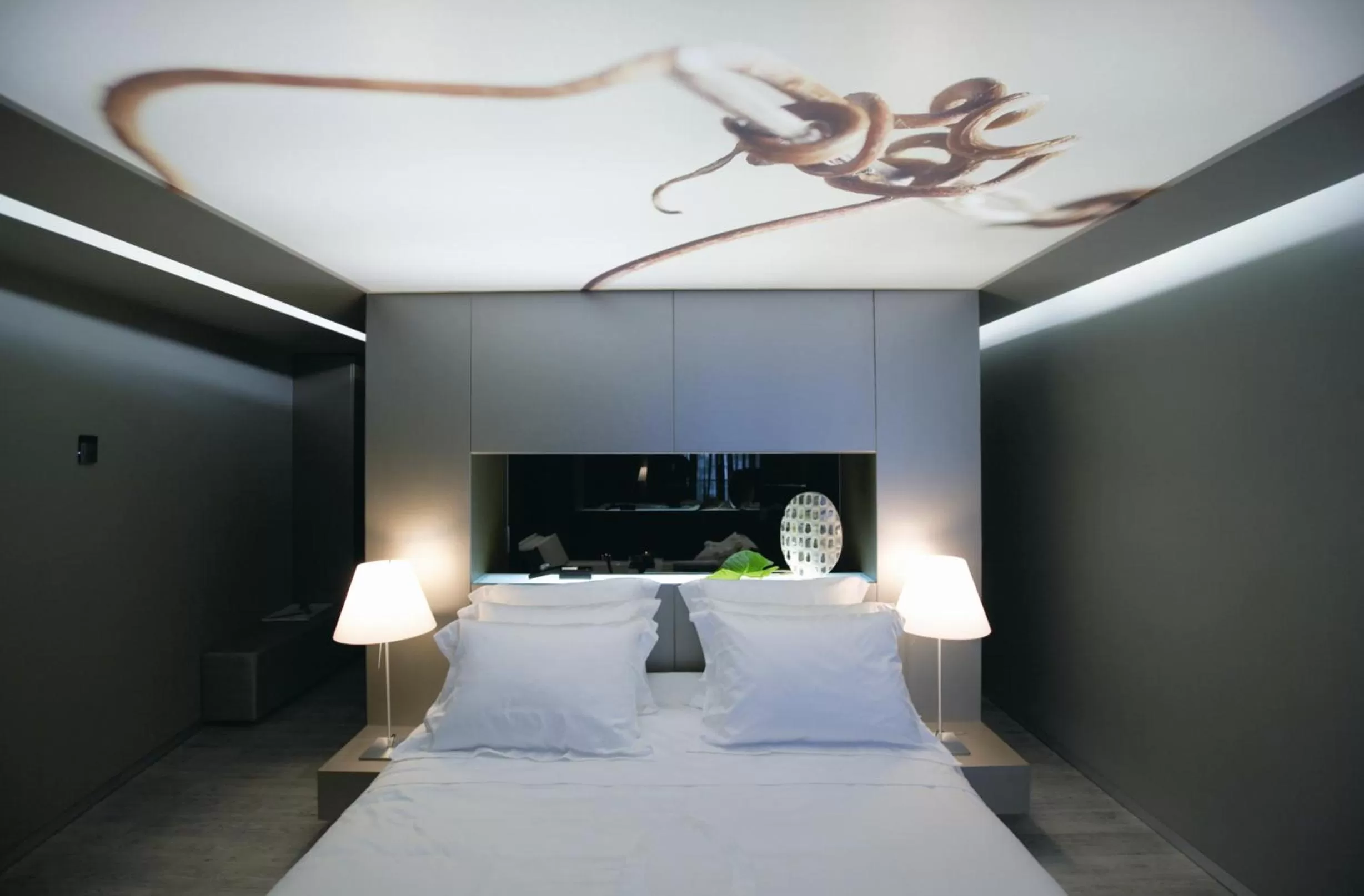 Photo of the whole room, Bed in The Vine Hotel