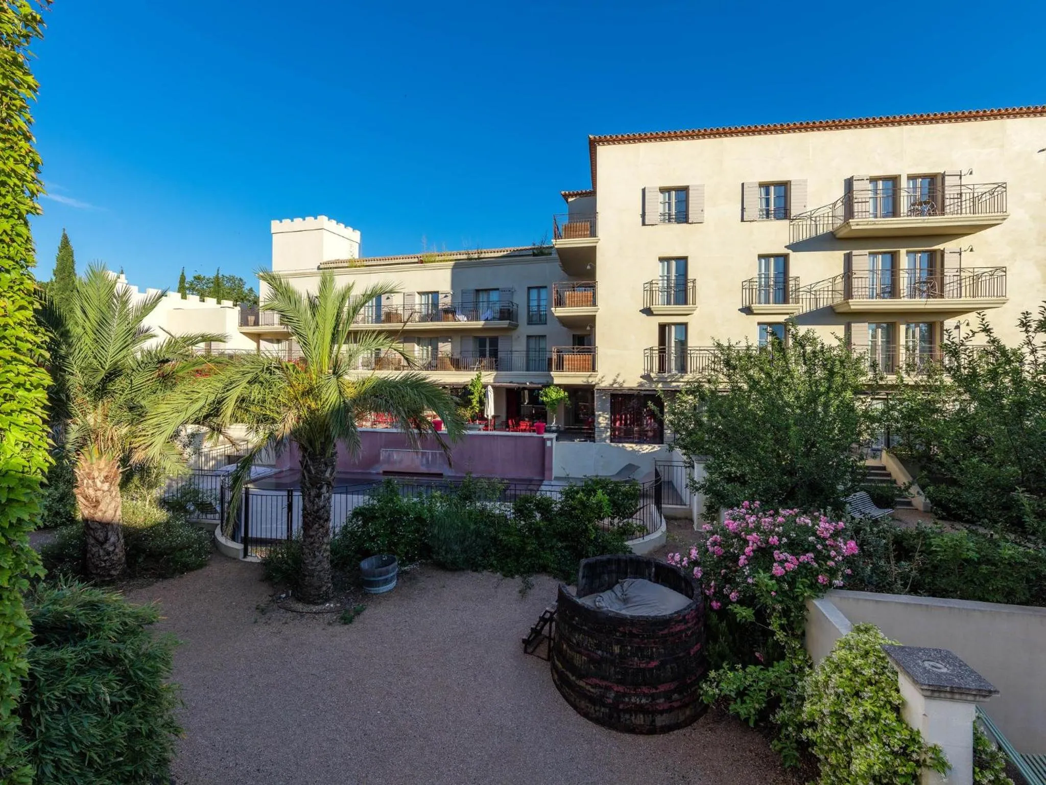 Garden in Garrigae Distillerie de Pezenas - Hotellerie & Spa