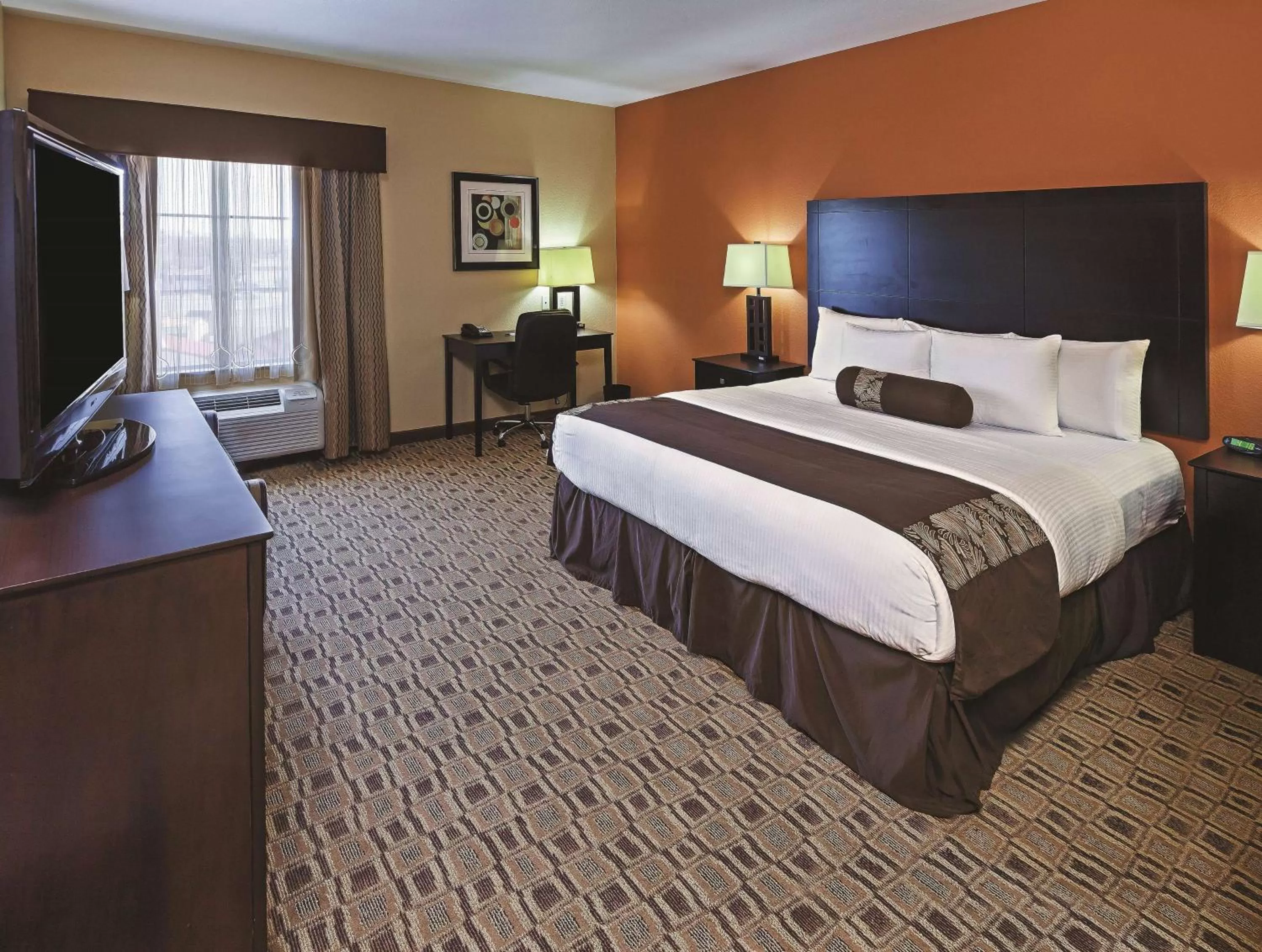 Photo of the whole room, Bed in La Quinta by Wyndham Searcy