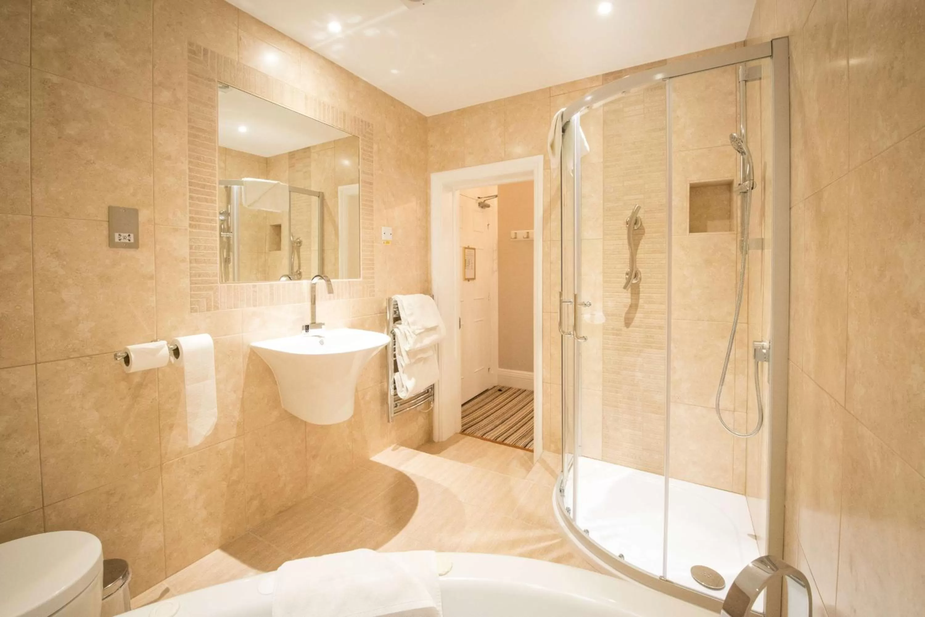 Bathroom in Burlington Hotel, BW Premier Collection by Best Western