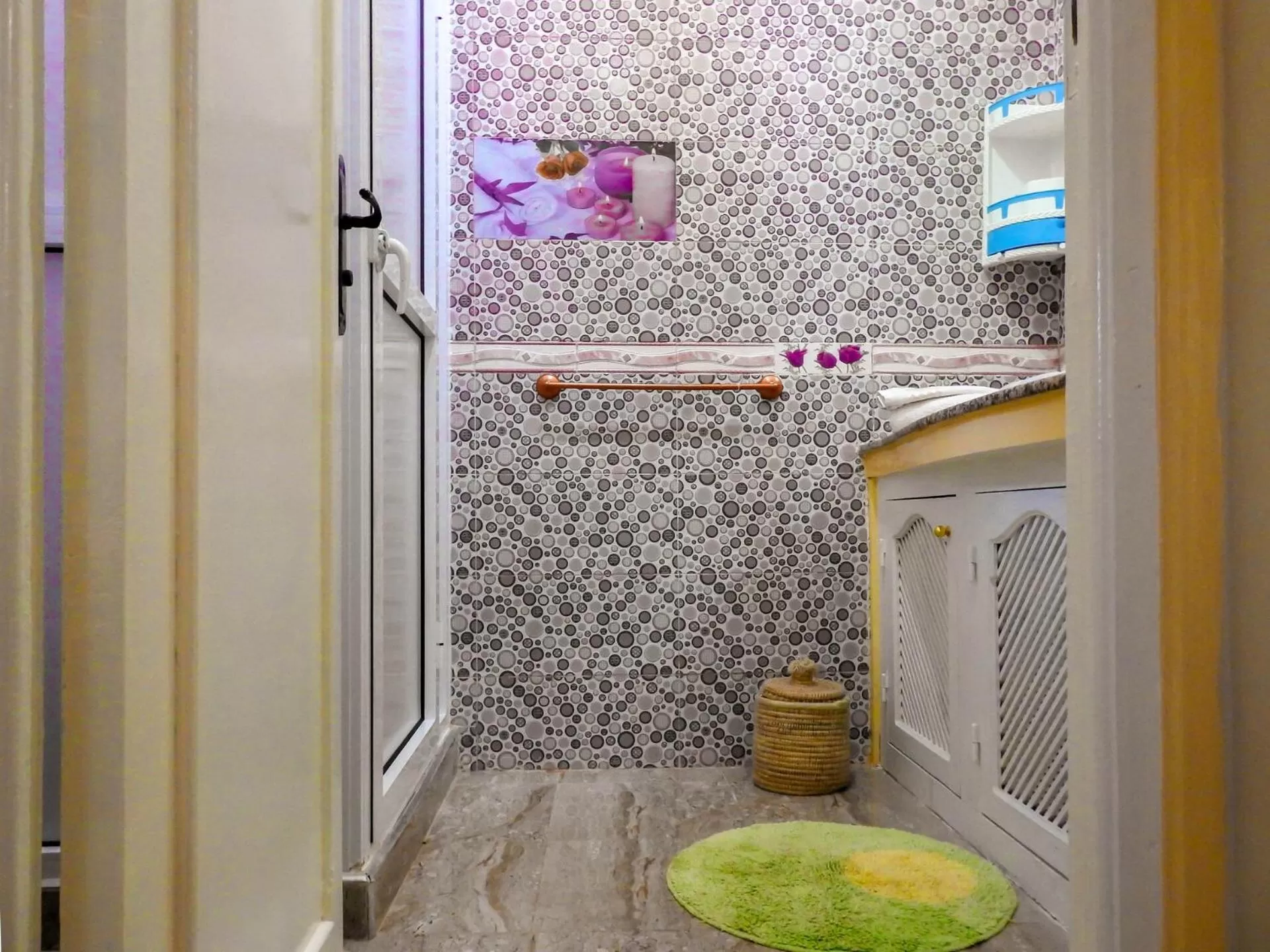 Shower, Bathroom in Le Bleu House