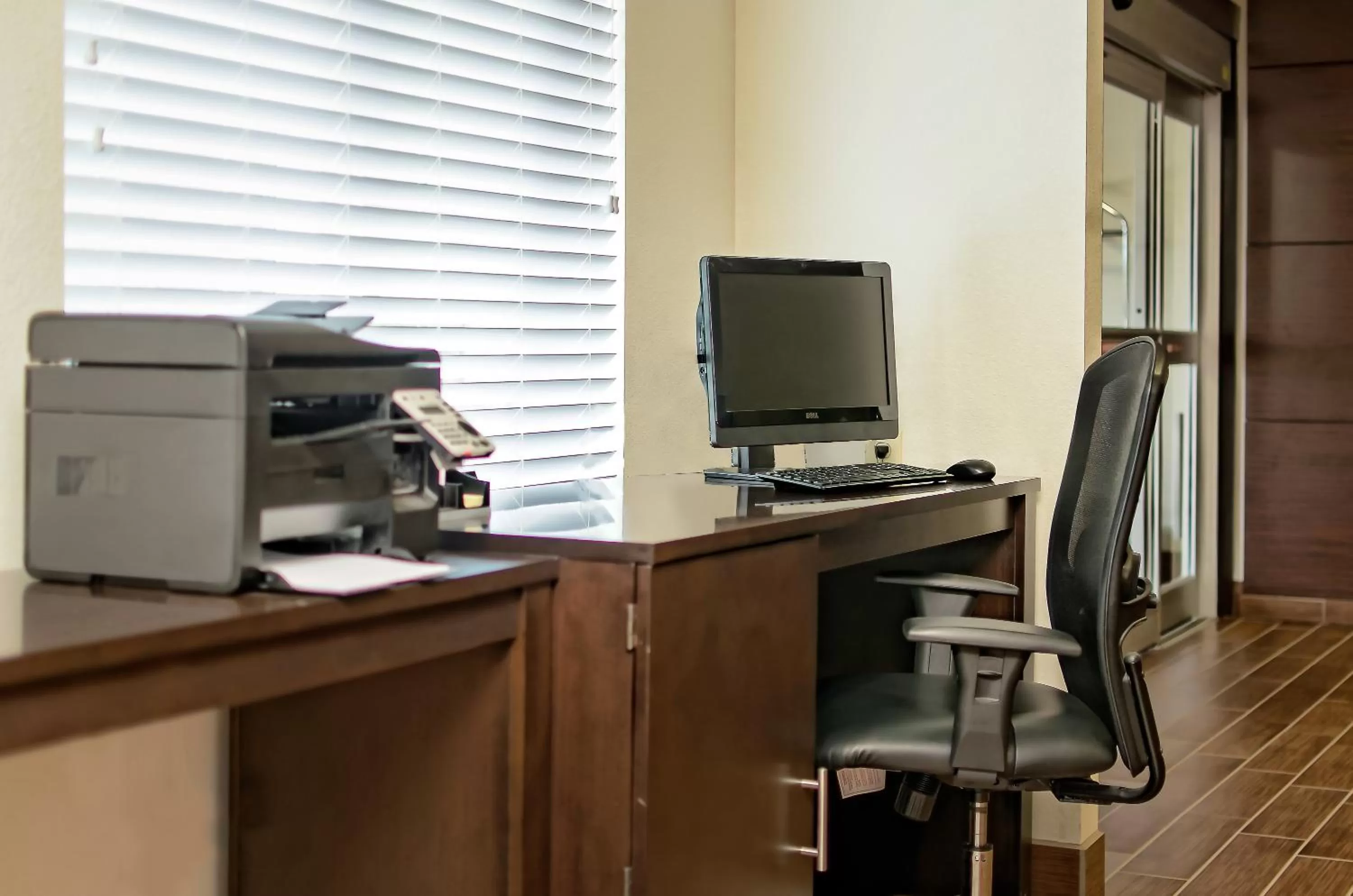 On-site shops in Sleep Inn & Suites Fort Scott