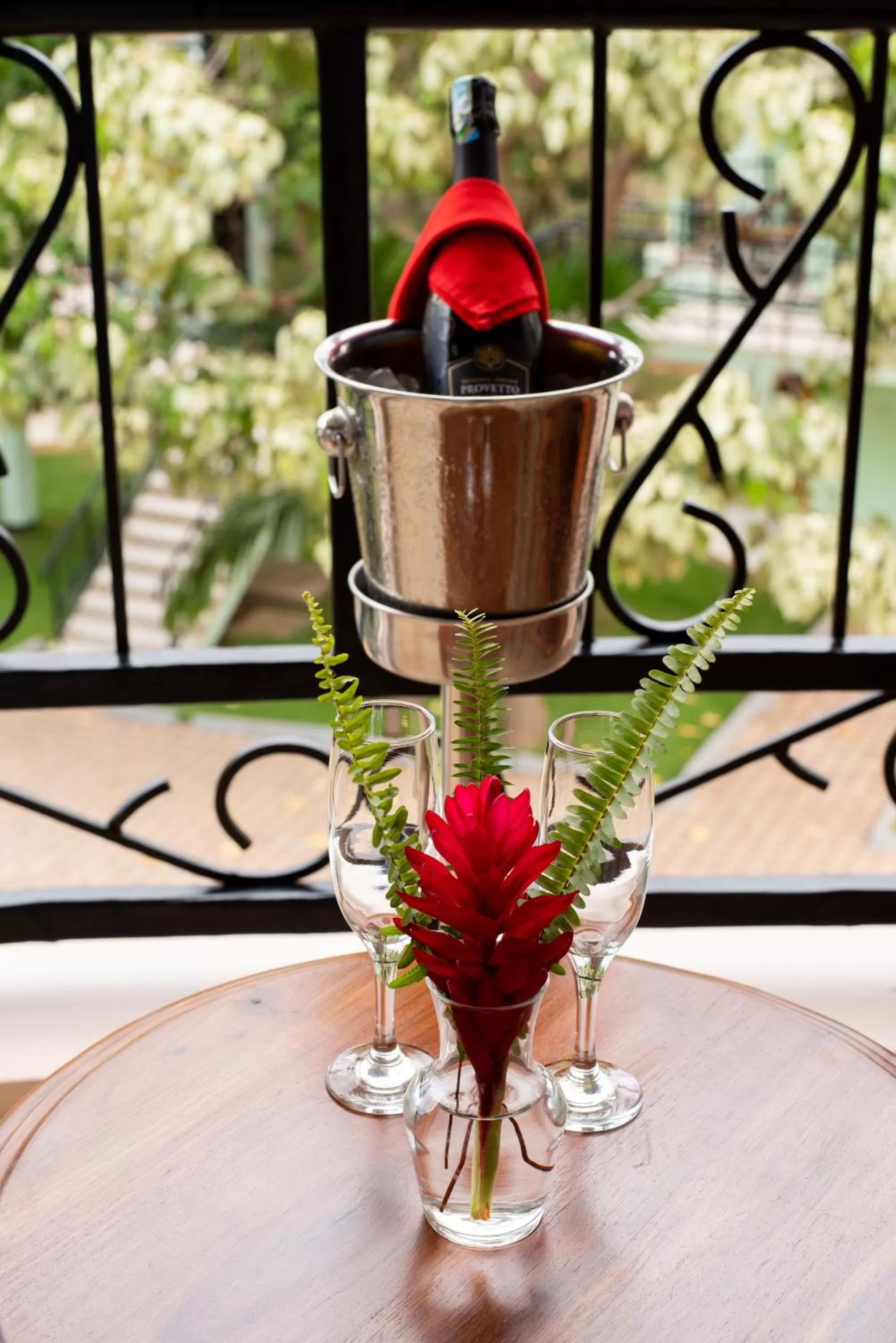 Restaurant/places to eat in Forest Hill Hotel