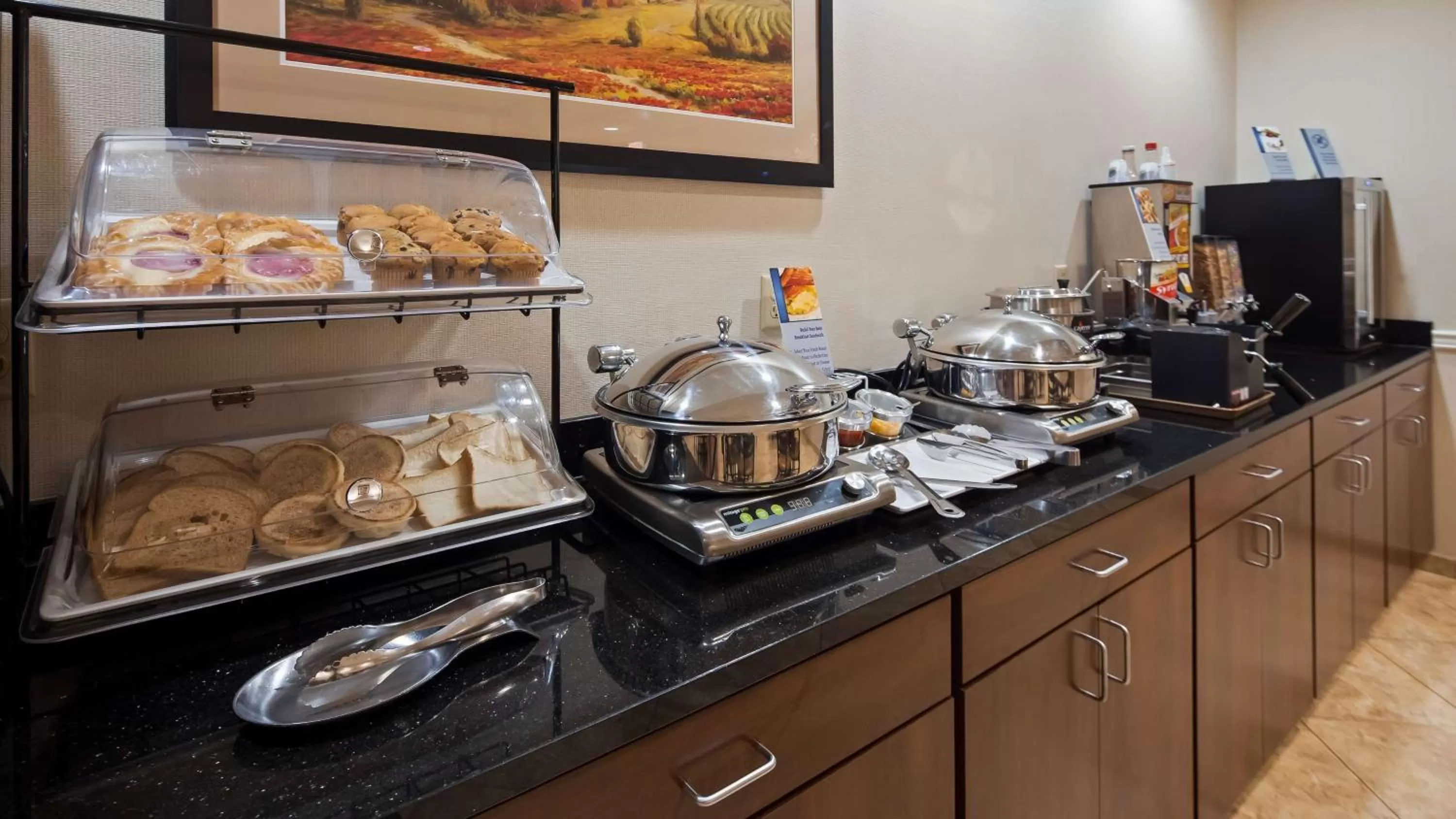 Restaurant/places to eat in Best Western Plus Louisa