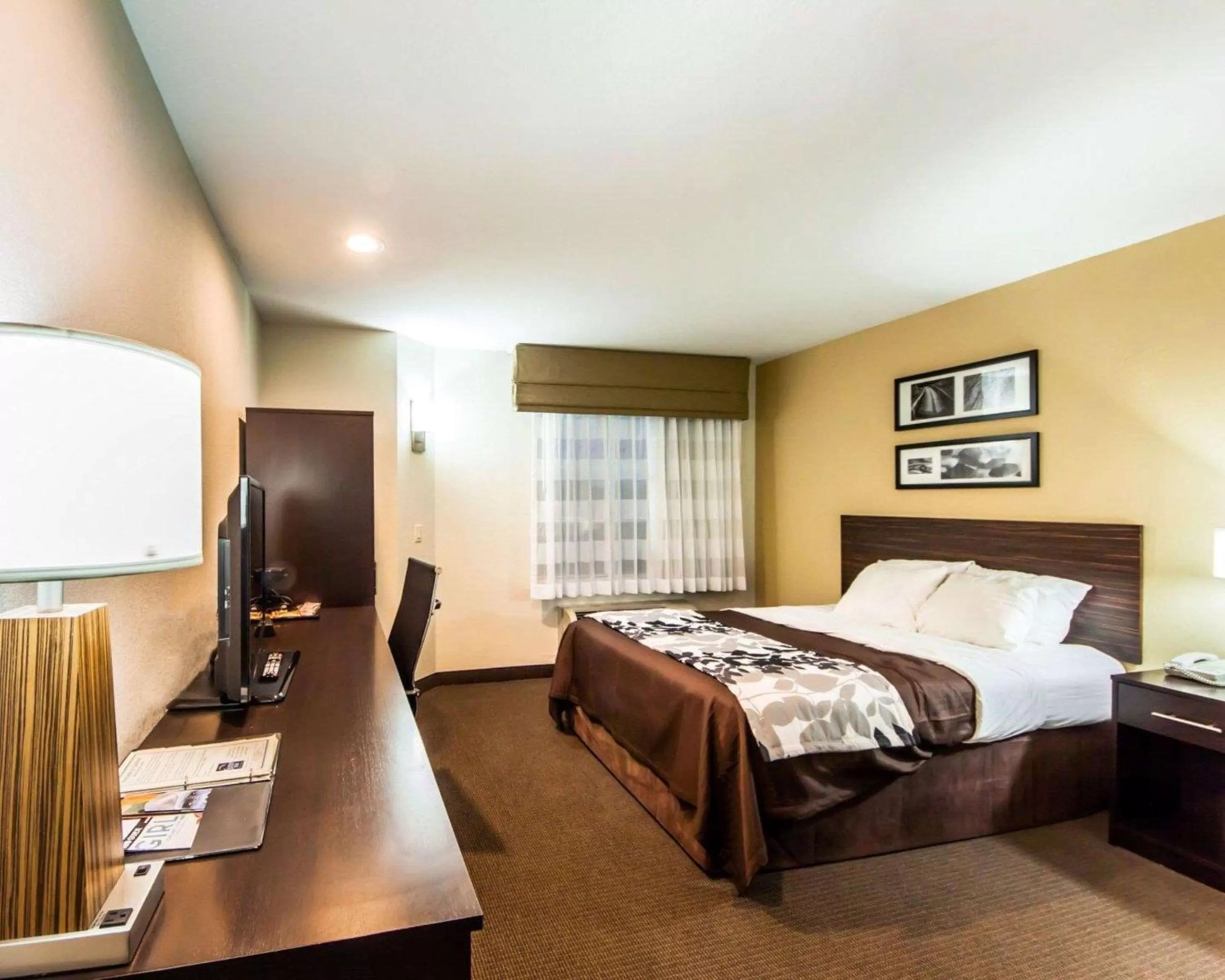 Photo of the whole room, Bed in Sleep Inn & Suites Guthrie - Edmond North