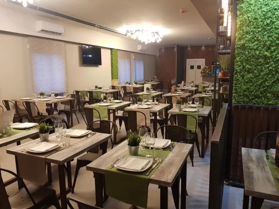 Restaurant/places to eat in Hotel Daytona Palace