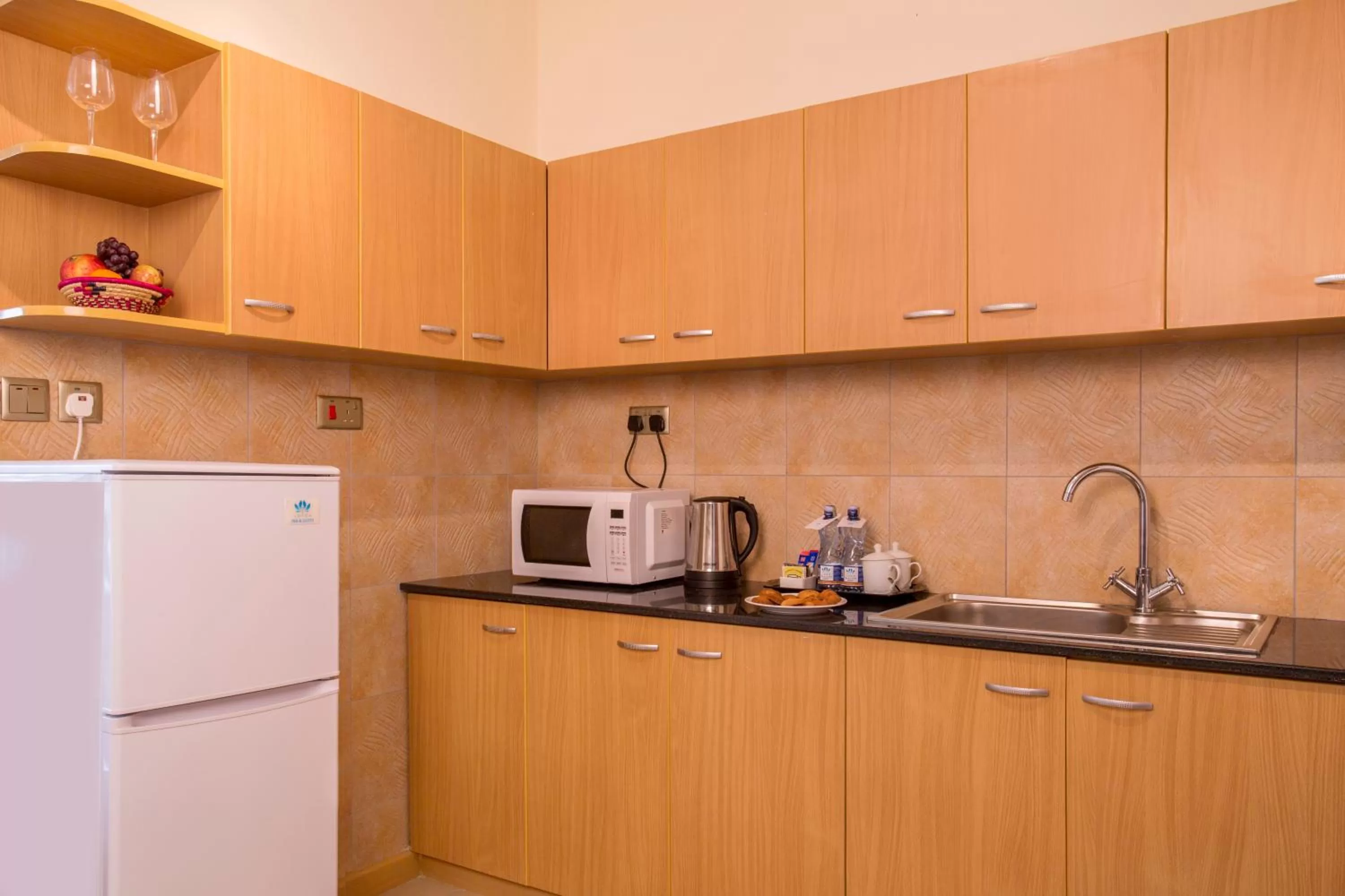 Coffee/tea facilities in Lotos Inn & Suites, Nairobi