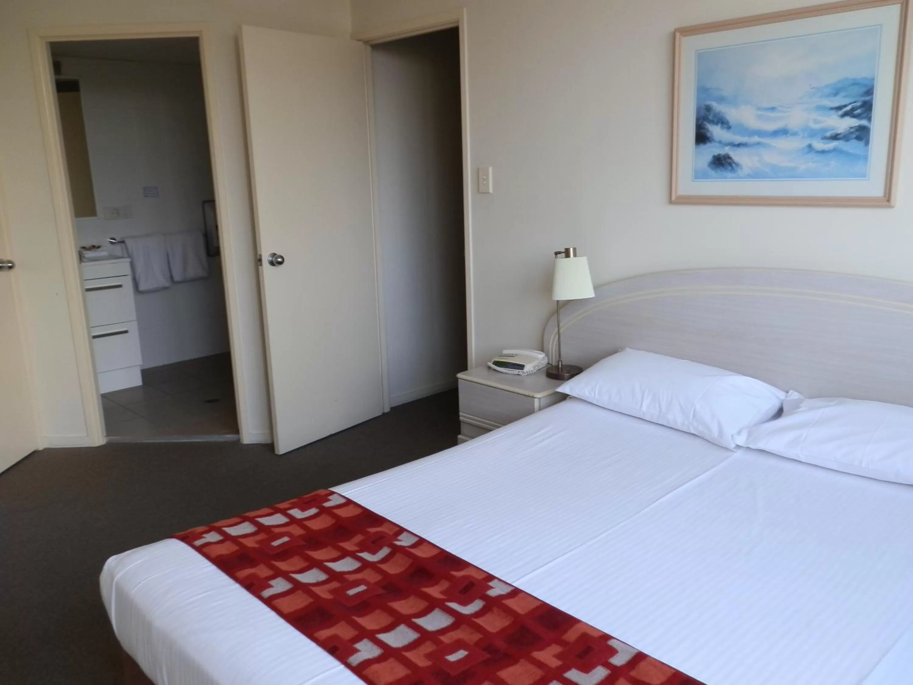 Bed in Chasely Apartment Hotel