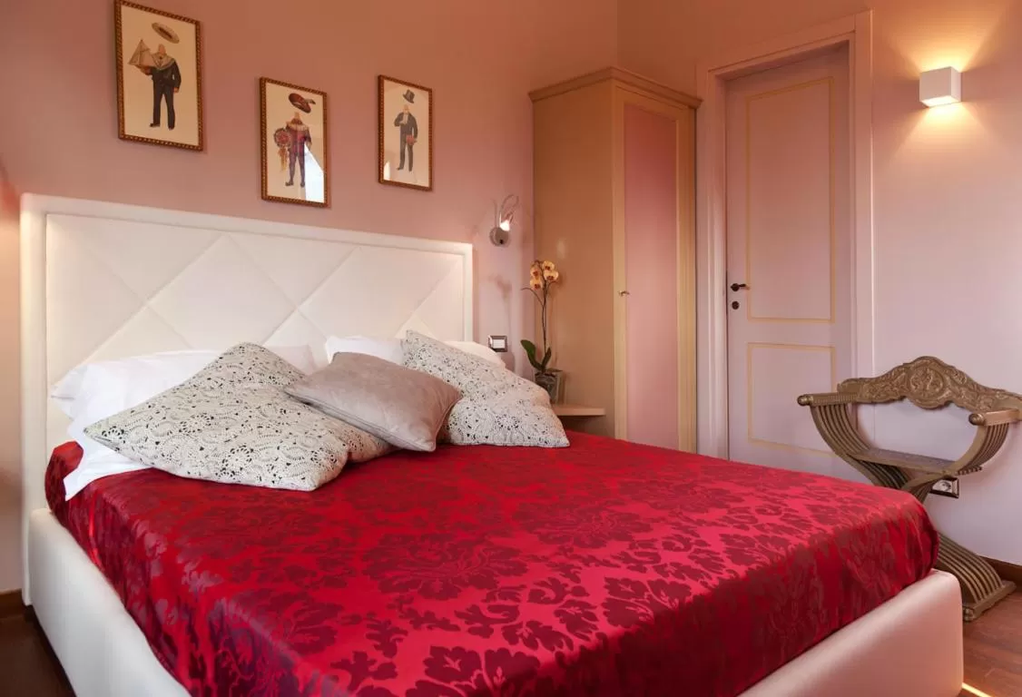 Photo of the whole room, Bed in Relais Montemaggiore