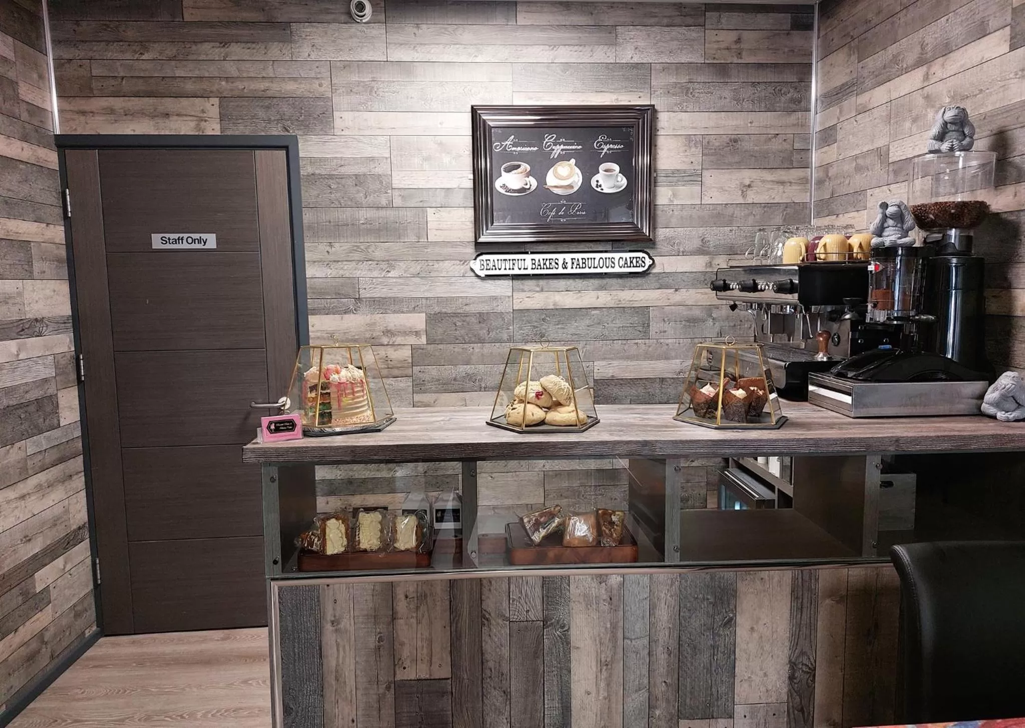 Food and drinks in Kings Boutique Hotel