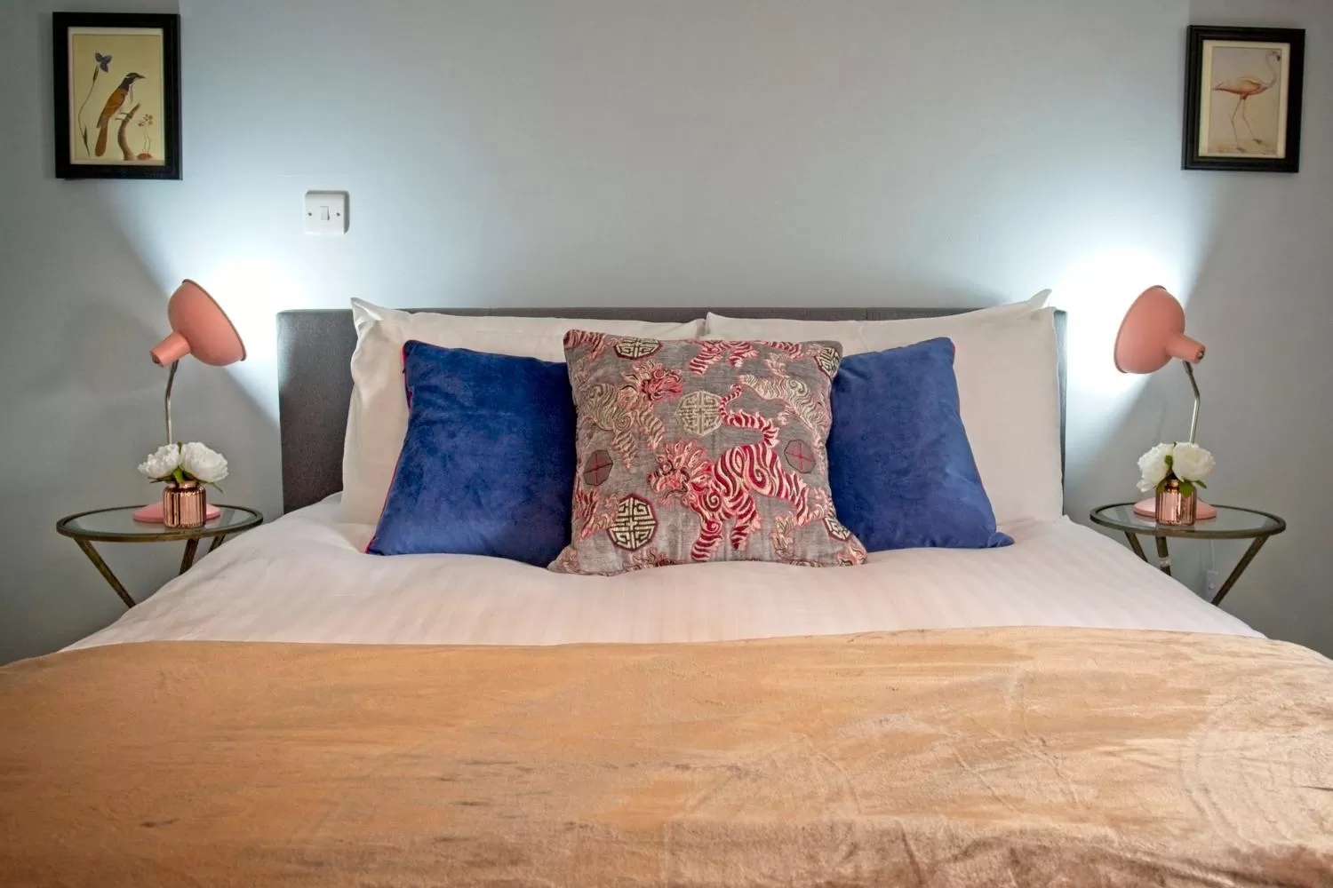 Shower, Bed in The Old Vicarage Hotel & Restaurant