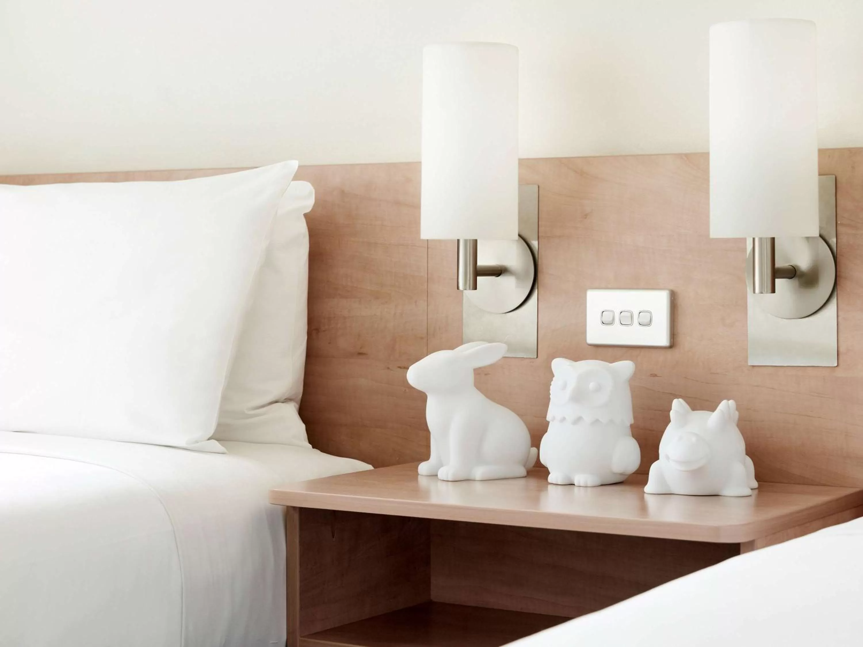 Decorative detail, Bed in ibis Melbourne Hotel and Apartments