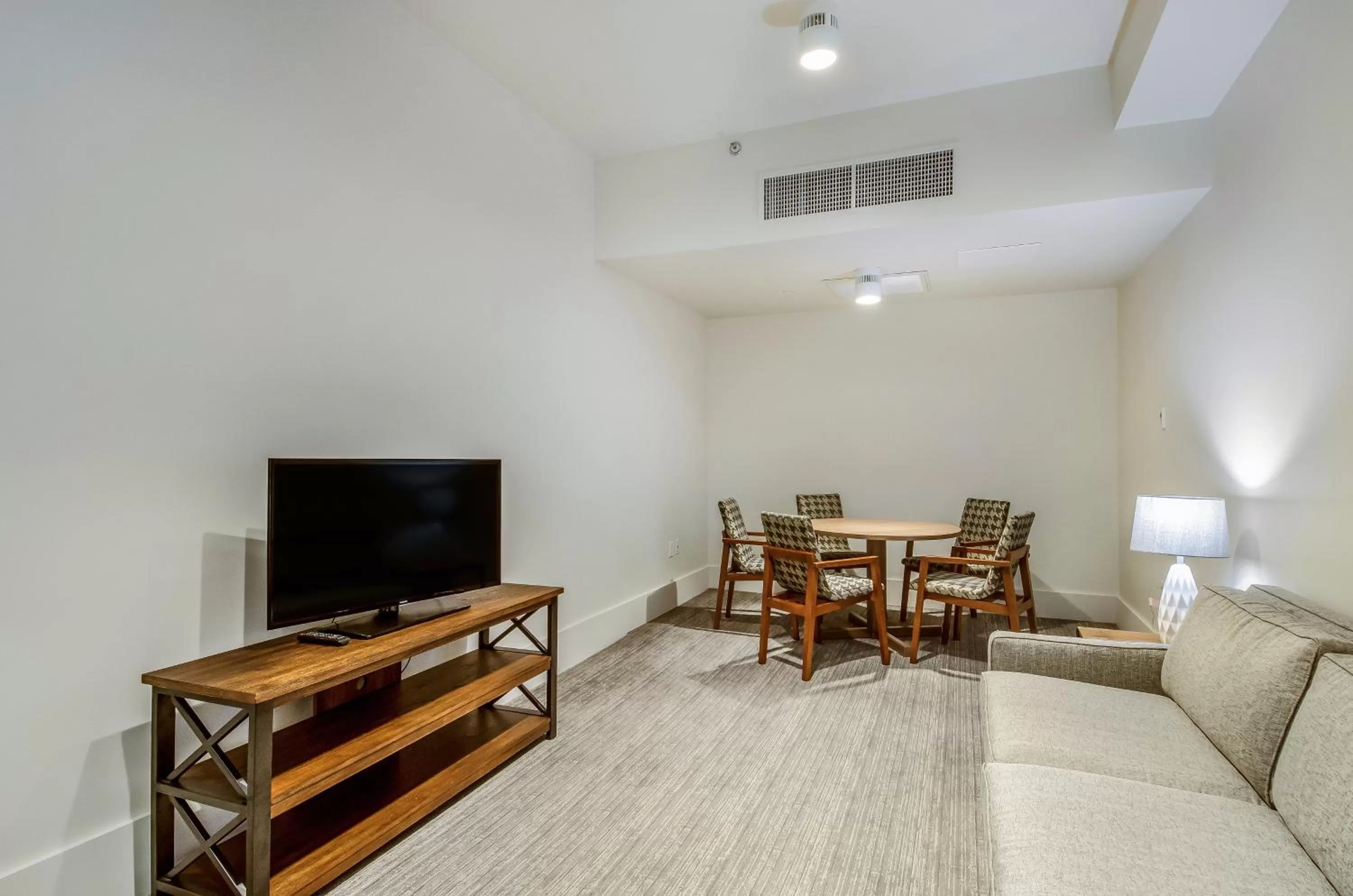 TV and multimedia in New Bedford Harbor Hotel, an Ascend Collection Hotel