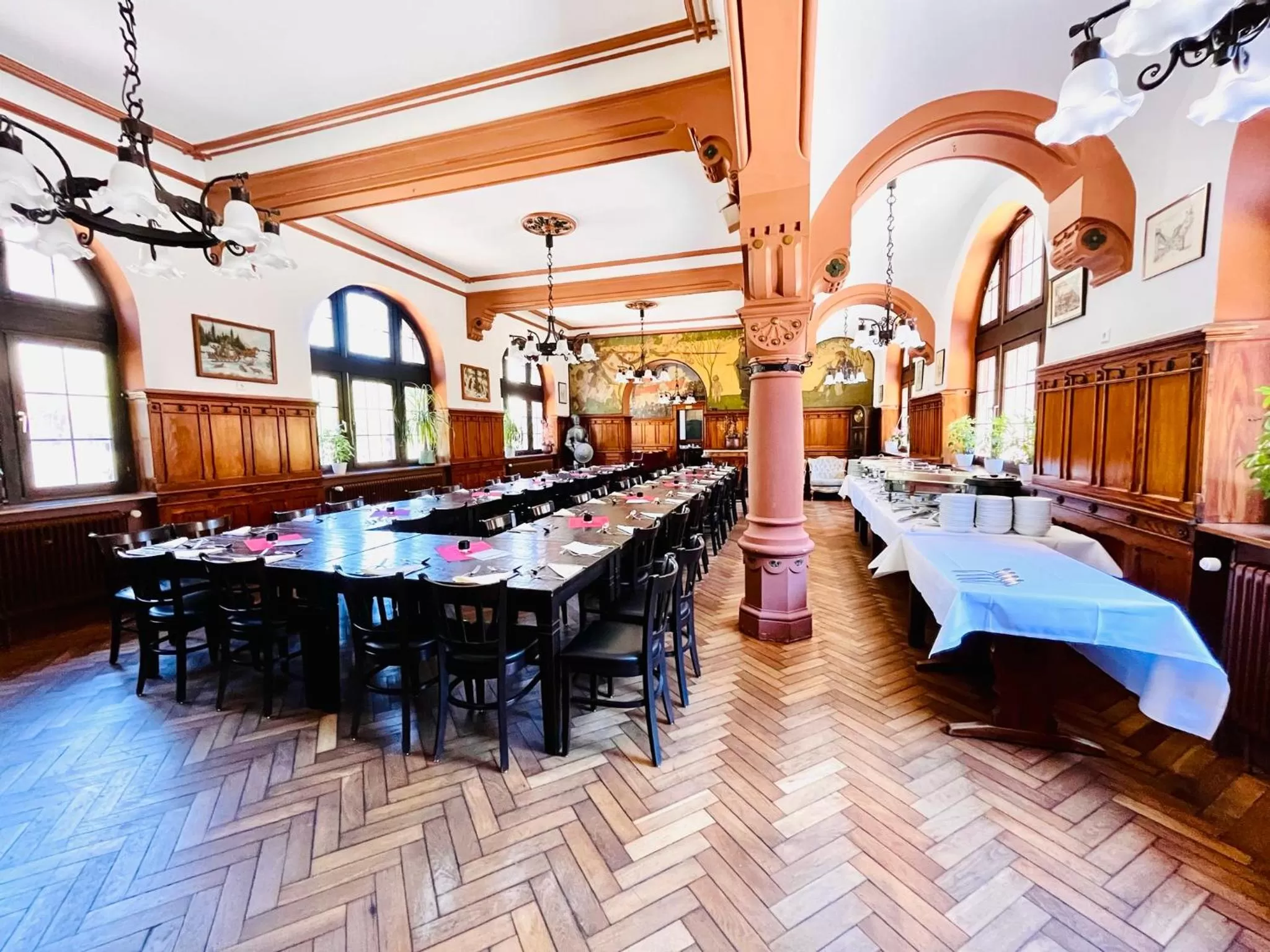 Restaurant/places to eat in Hotel Hoepfner Burghof