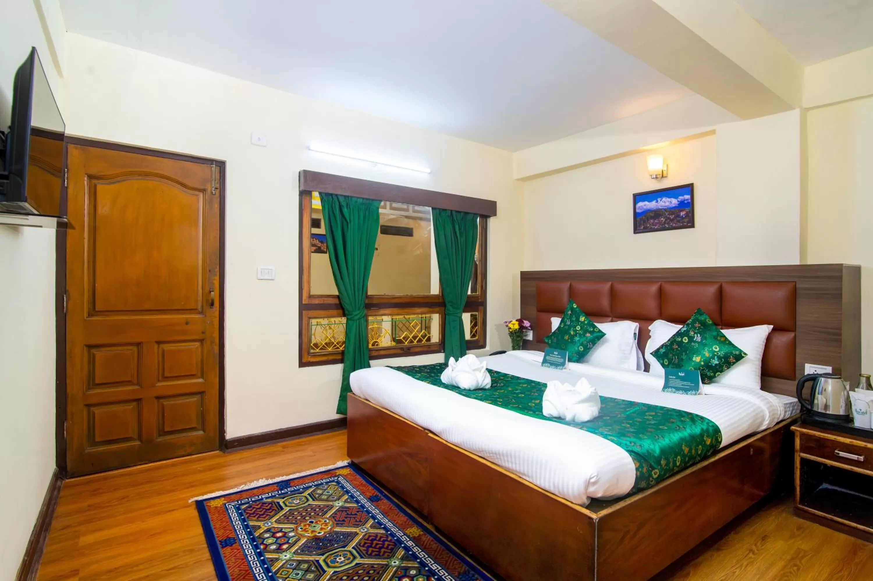 Bed in Muscatel BhumSang - 200 Mts from Mall Road