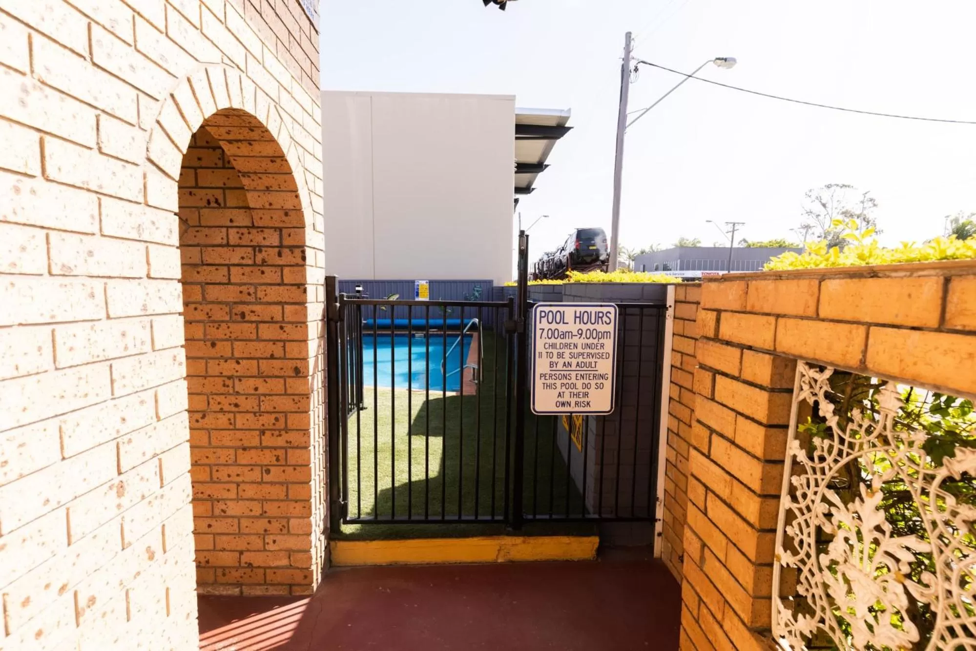 Swimming pool in Midlands Motel