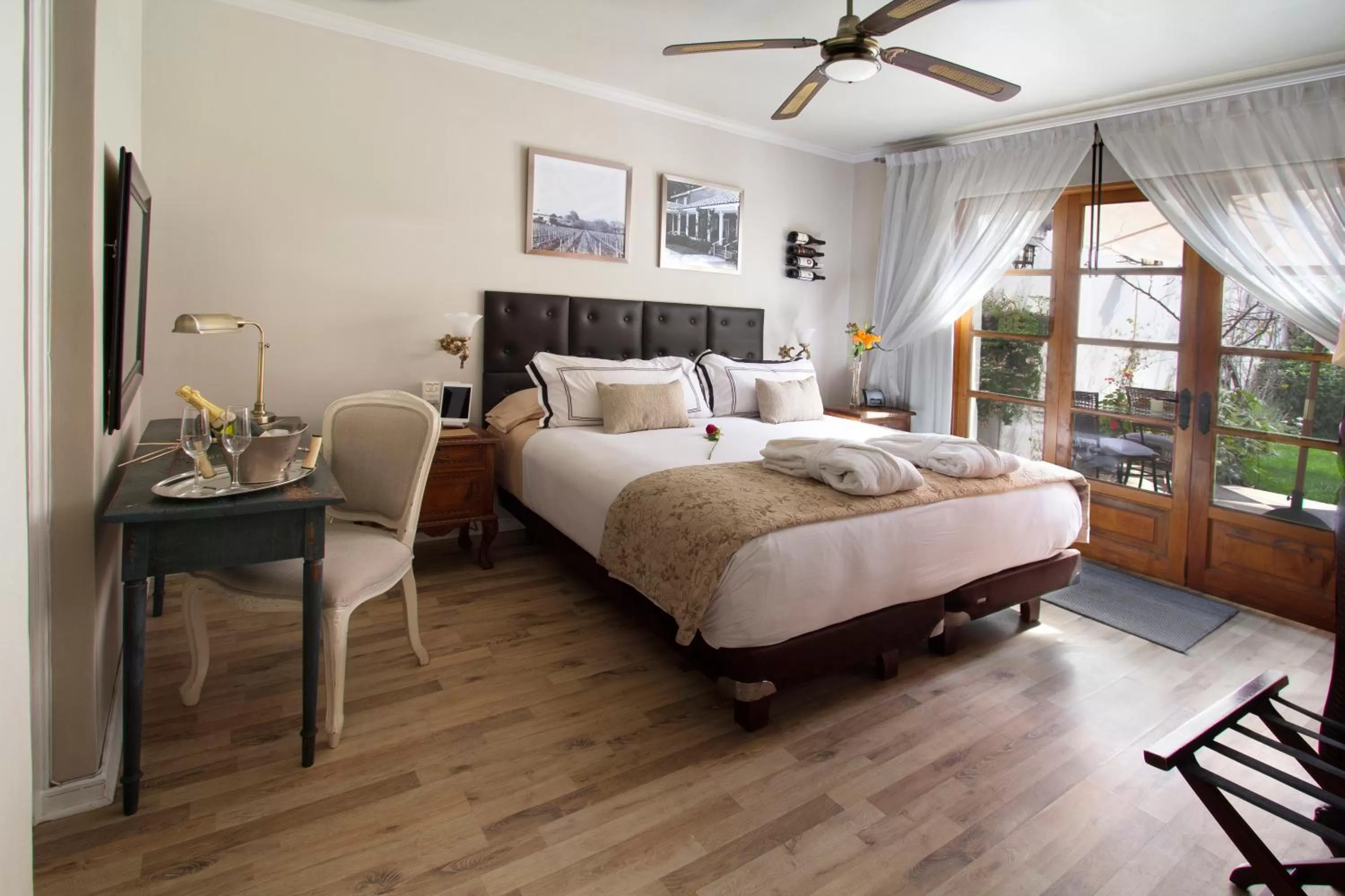 Bed in Carménére Ecohotel