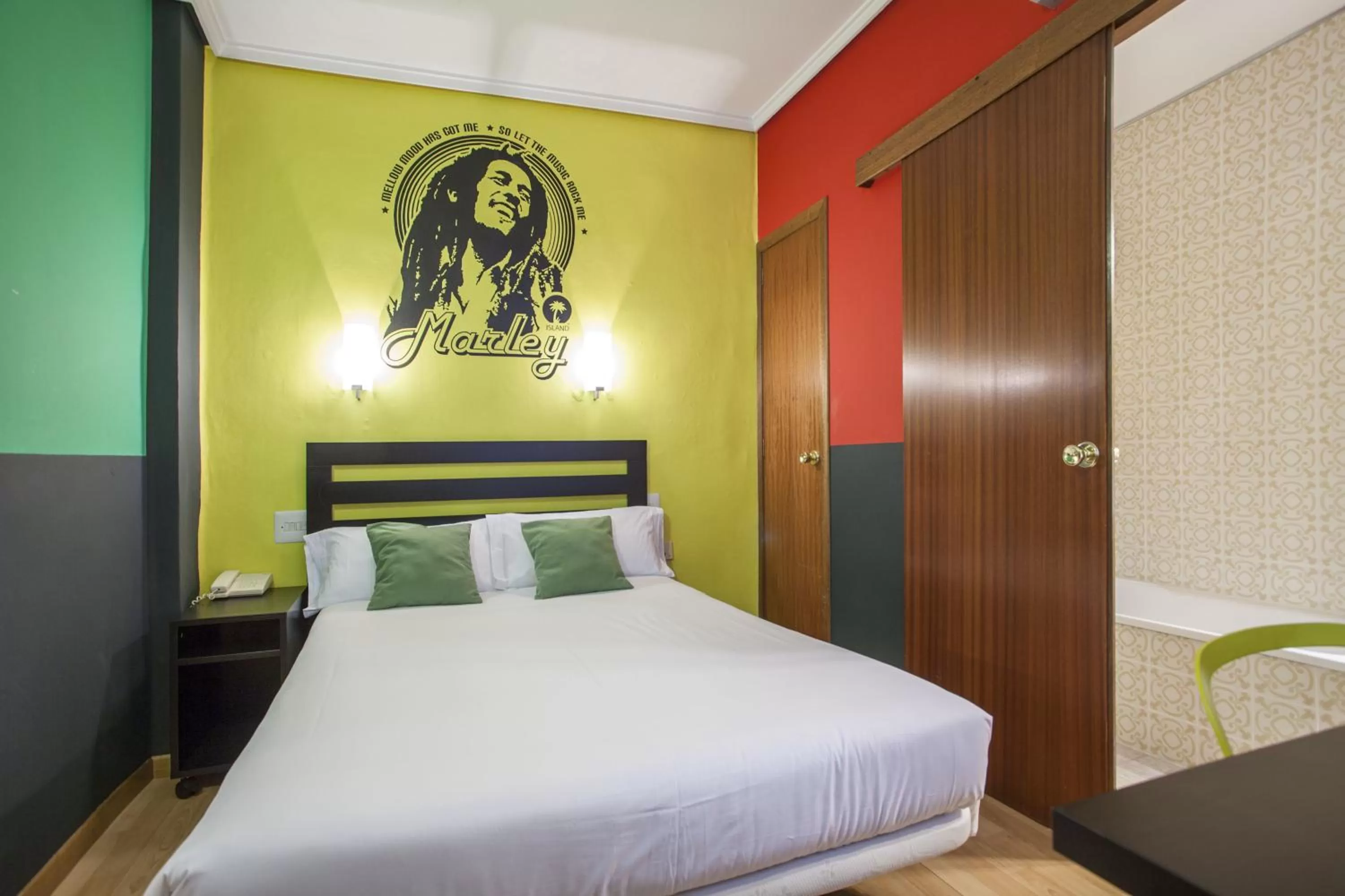 Bedroom, Bed in Hotel Valencia de la Música