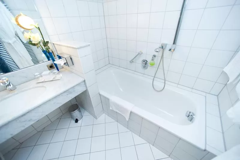 Bathroom in Hotel Aselager Mühle