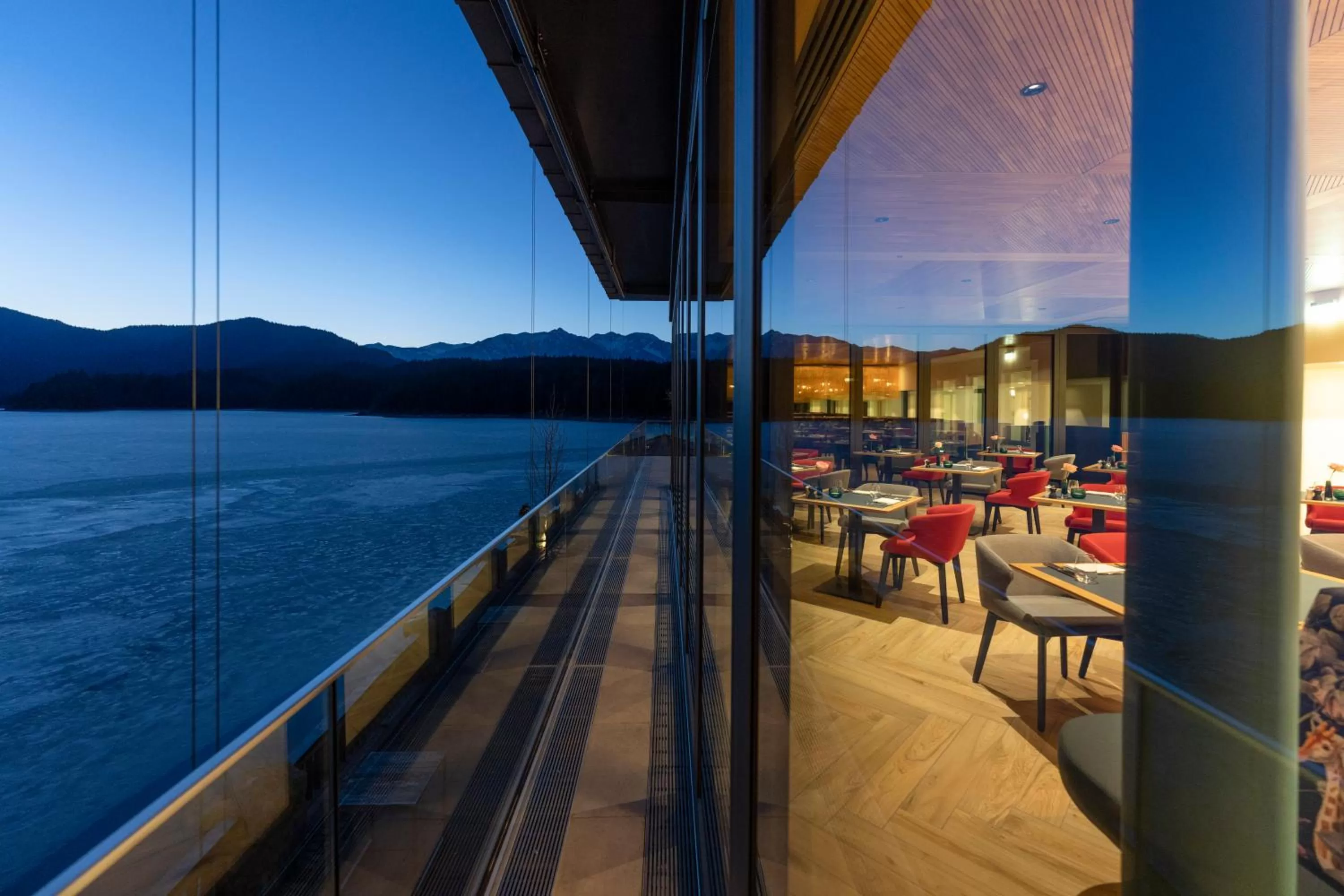 Restaurant/places to eat in Eibsee Hotel