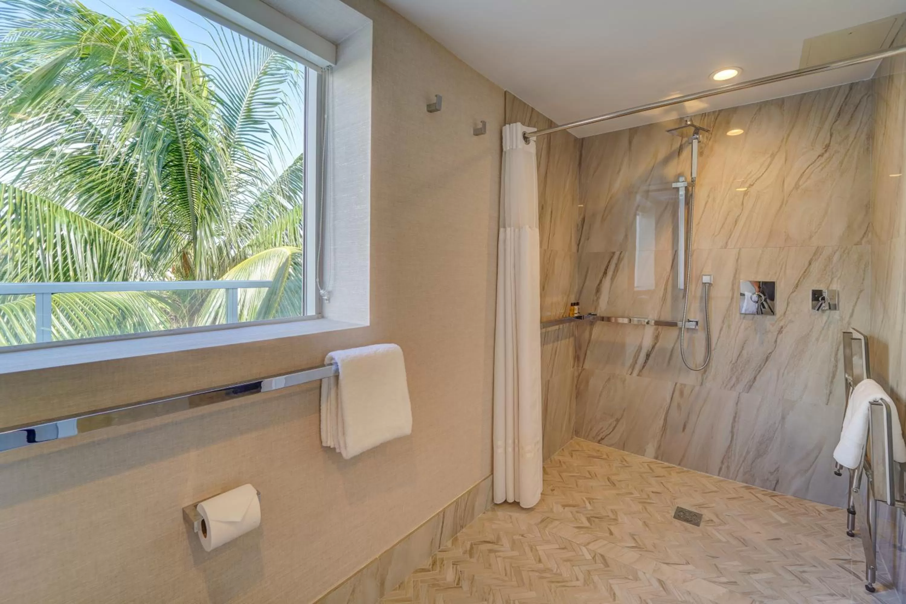 Bathroom in The Sagamore Hotel South Beach