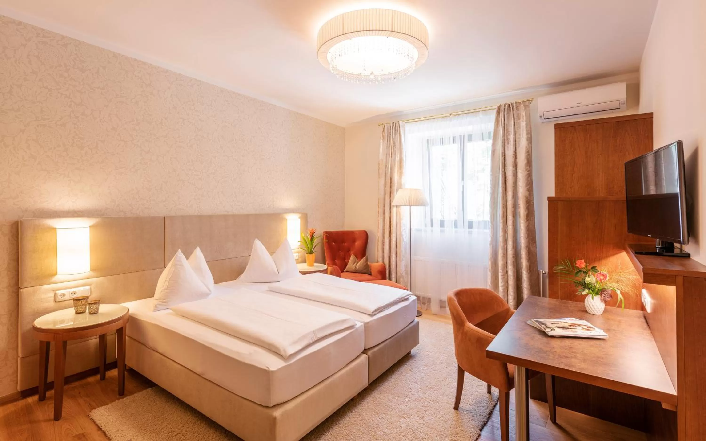 Photo of the whole room, Bed in Hotel Mader