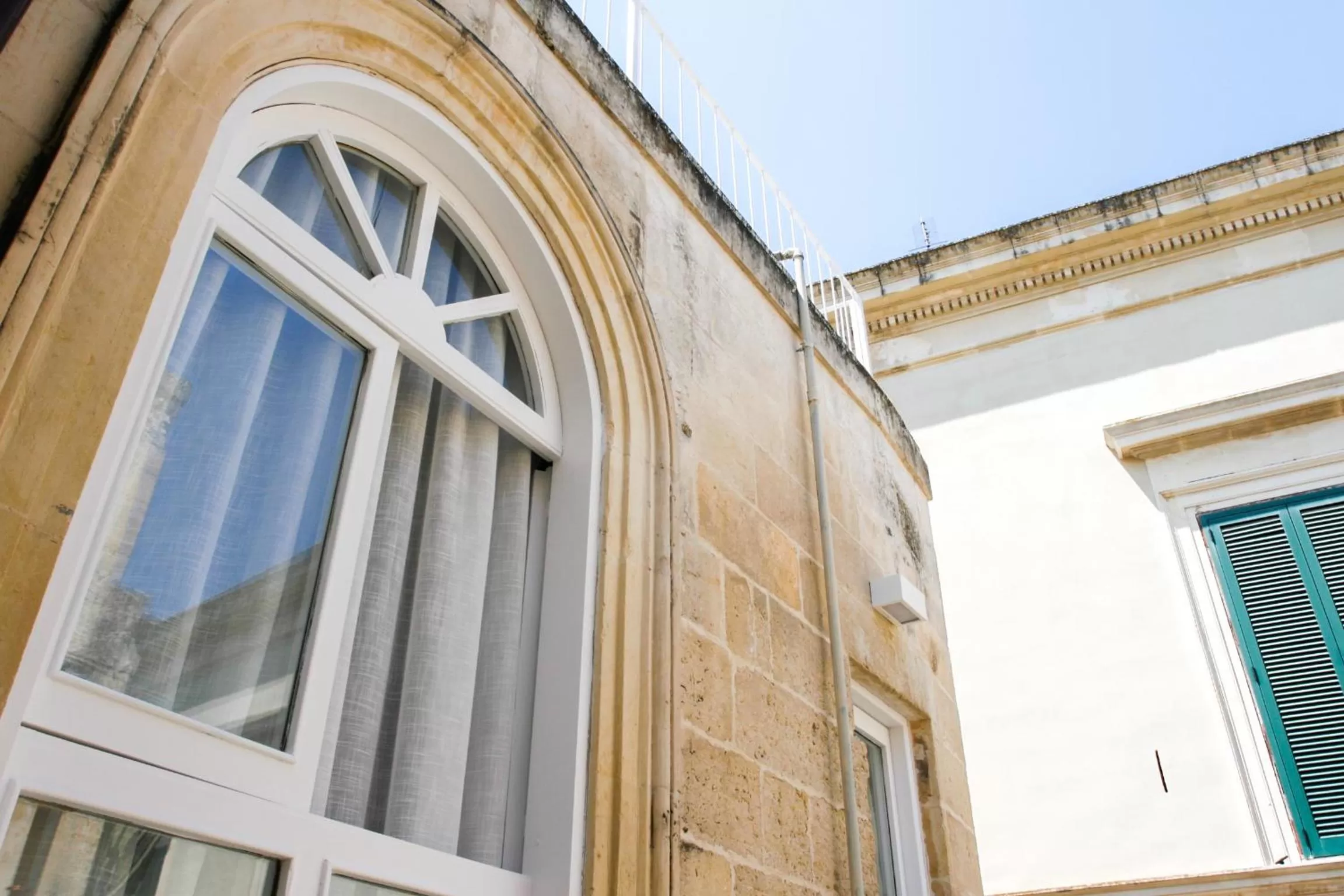Facade/entrance in Casa Balmes