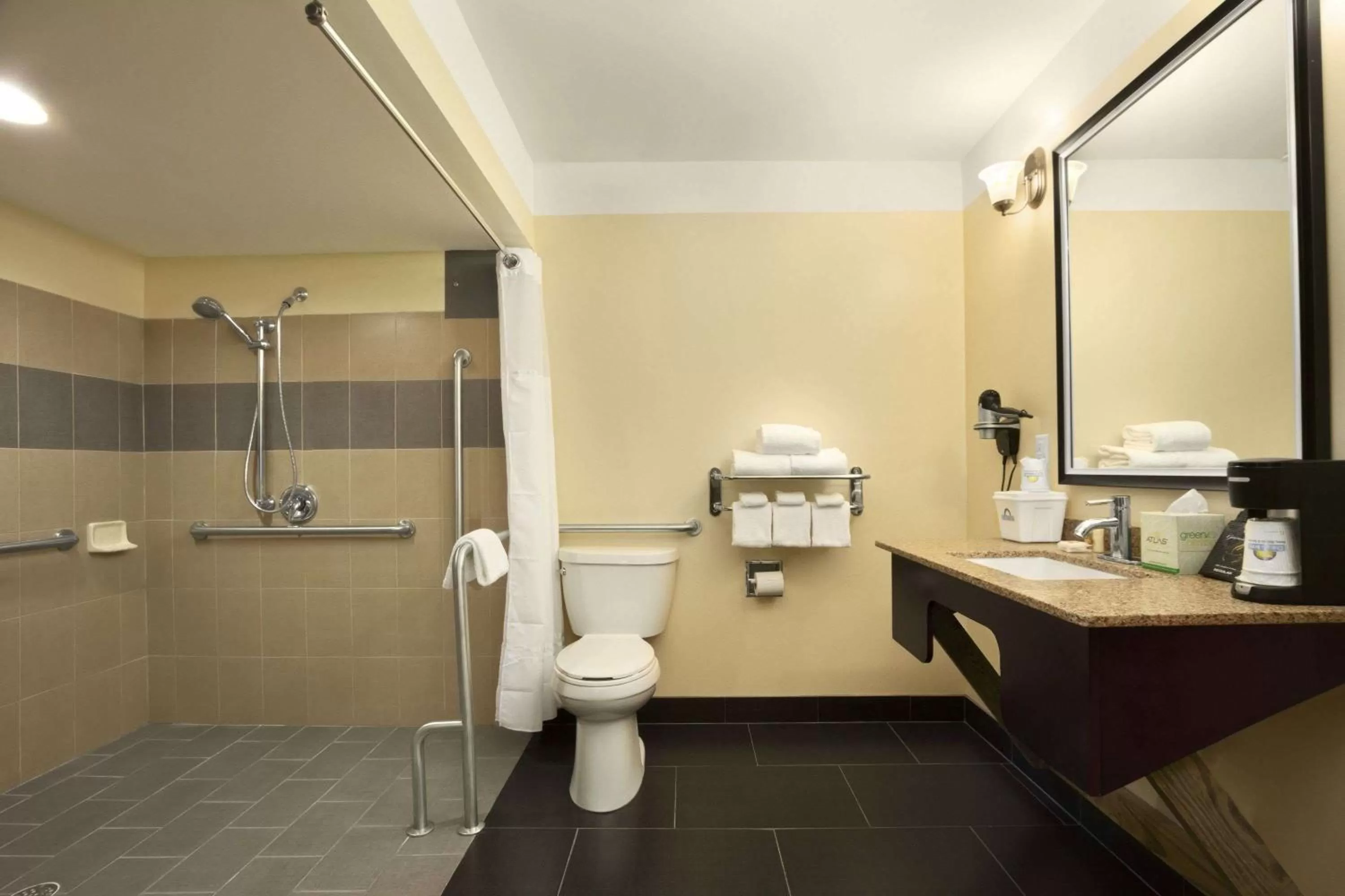 Bathroom in Days Inn by Wyndham Fultondale