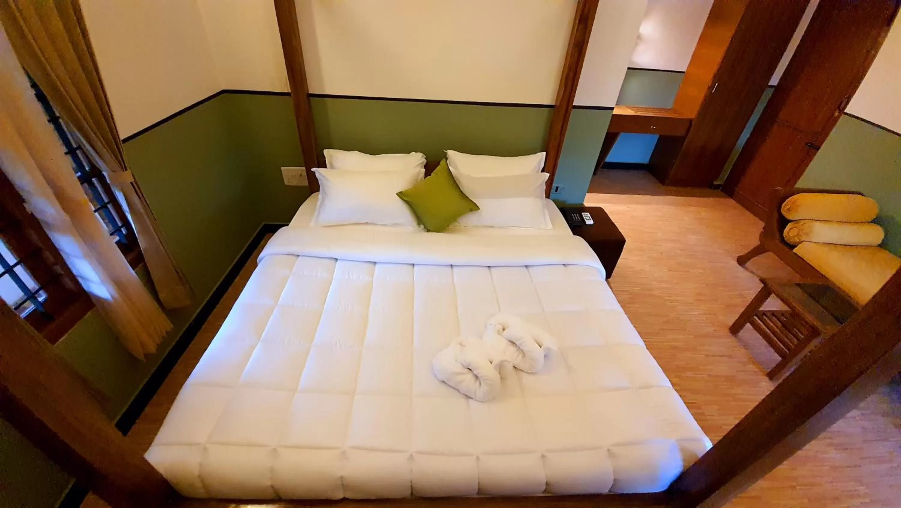 Bedroom in Avadale Masinagudi - Stag Groups Not Allowed