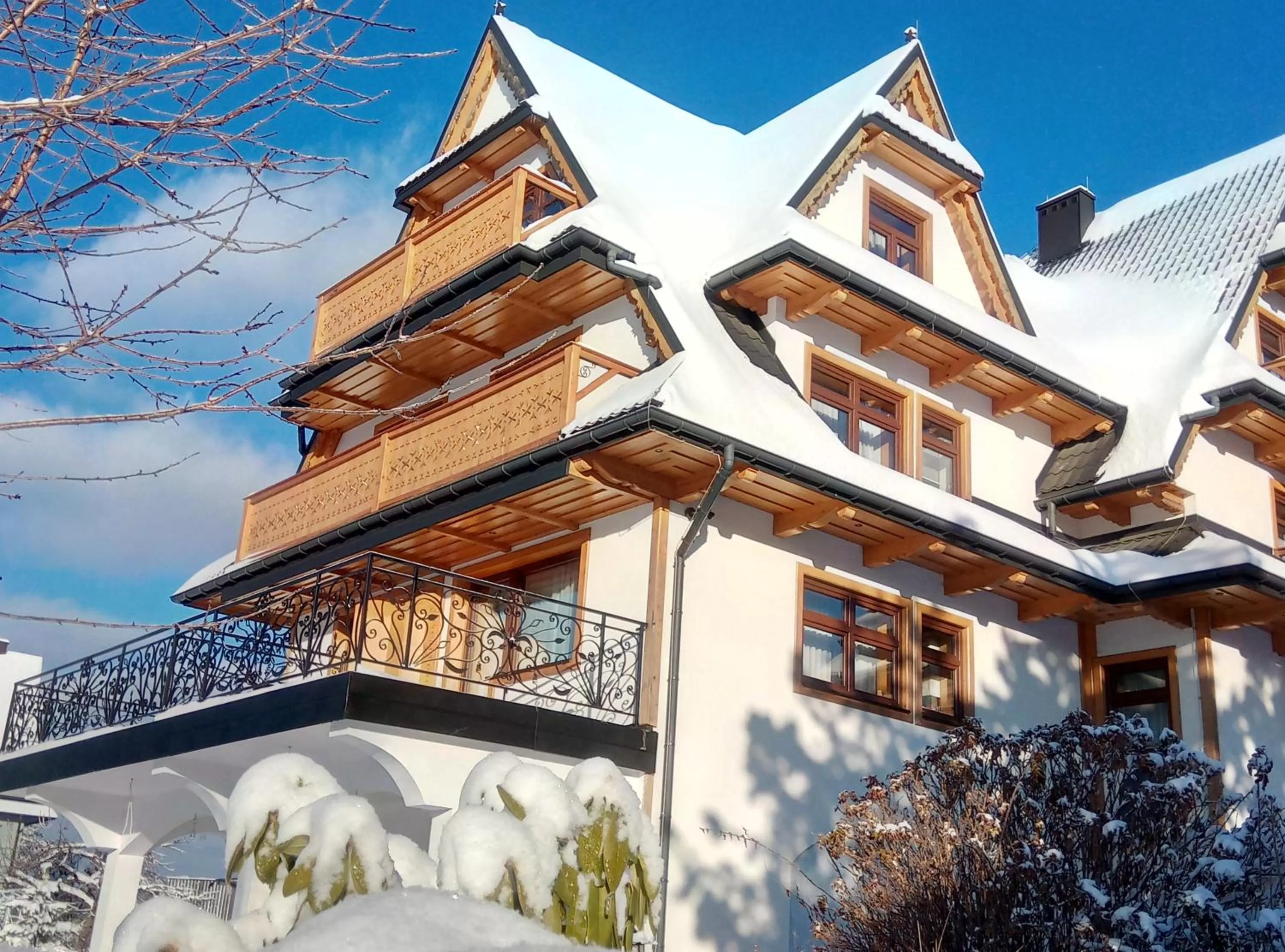 Property building in Górskie Wspomnienie