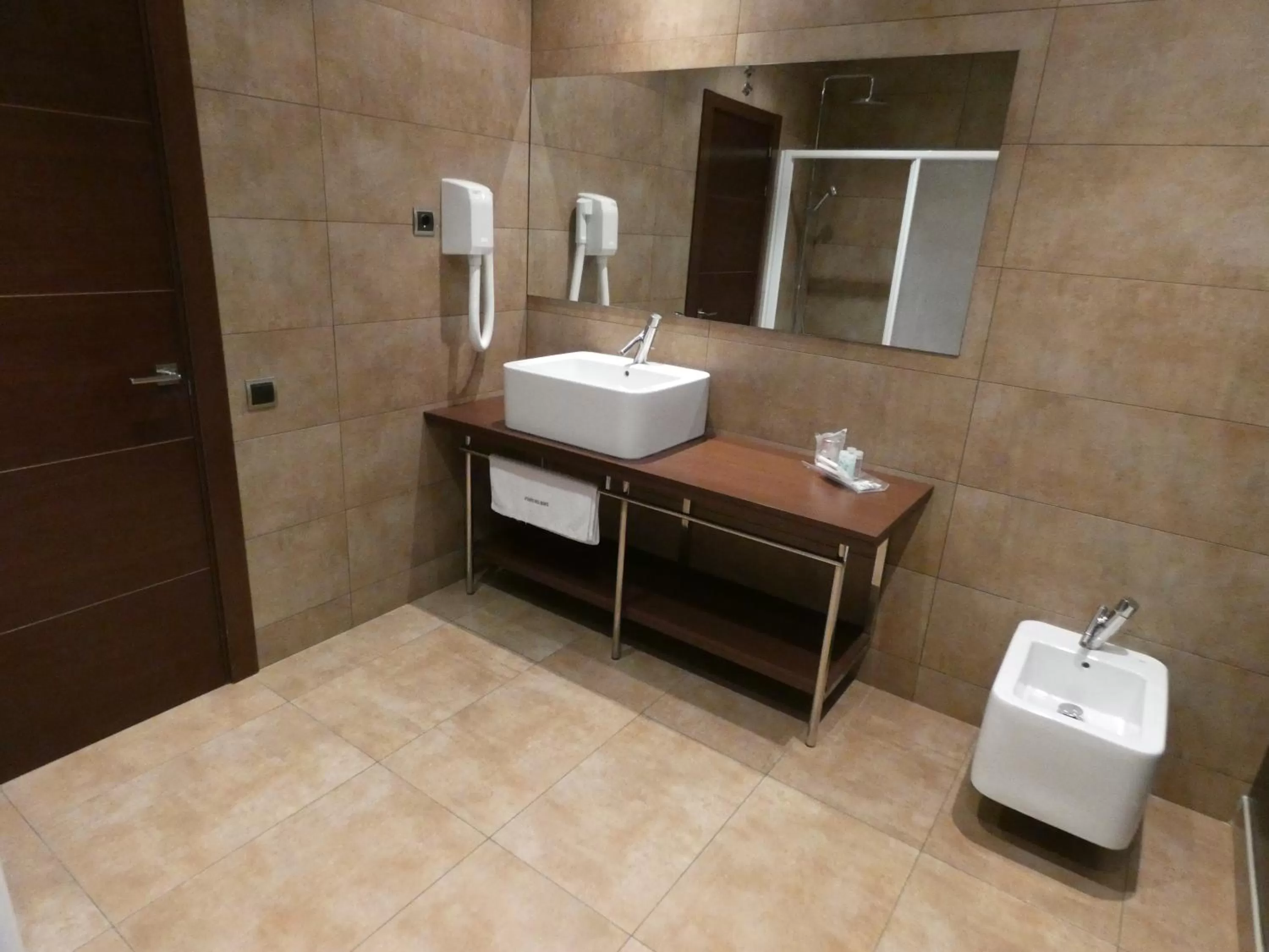 Bathroom in Fuente del Miro