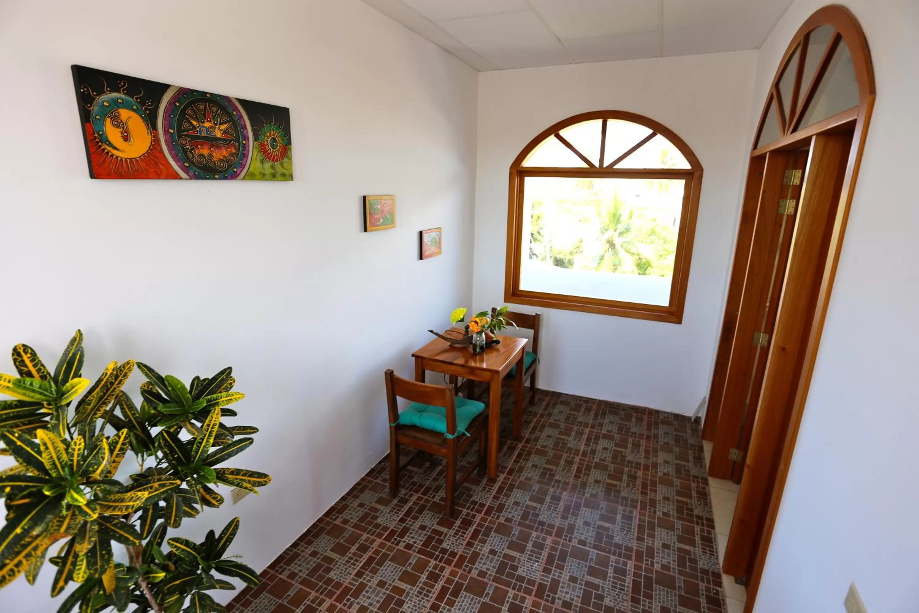 Patio, Dining Area in The Galapagos Pearl B&B