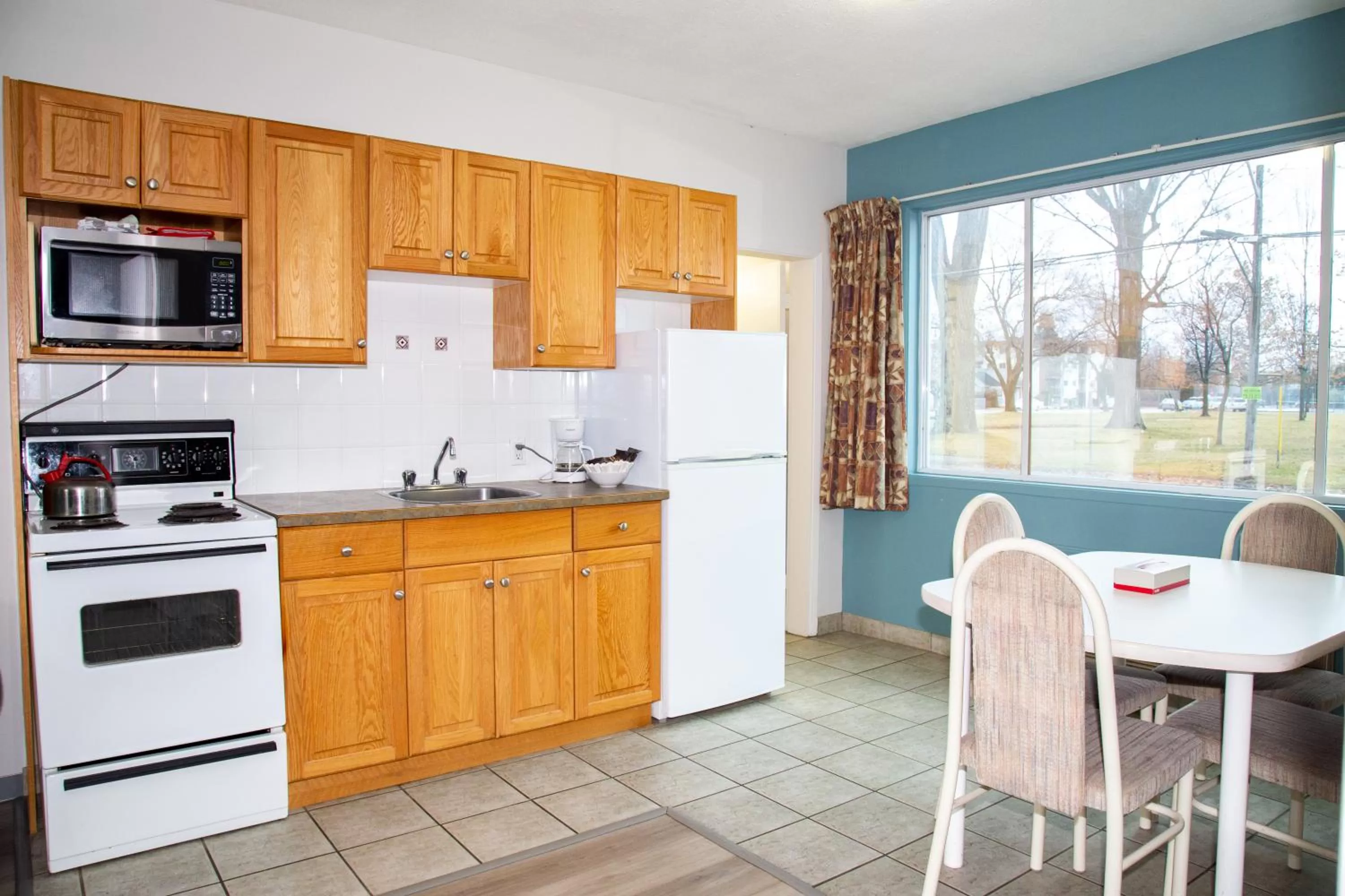 Kitchen or kitchenette in Spanish Villa Resort