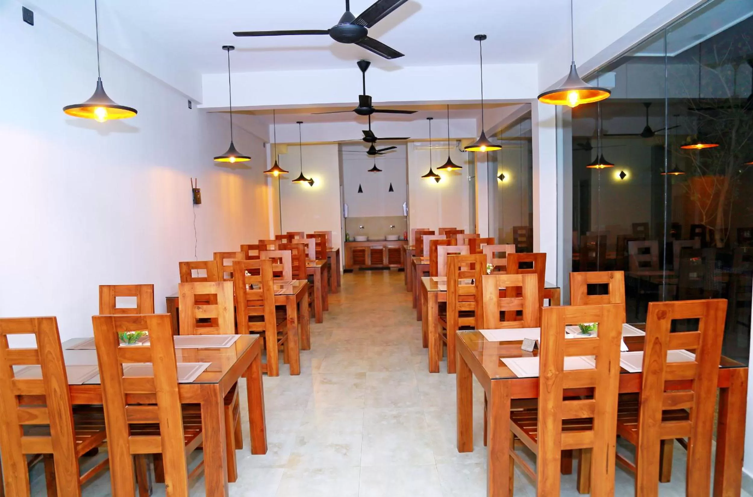 Restaurant/places to eat in Hive 68 Hotel and Resorts - Negombo