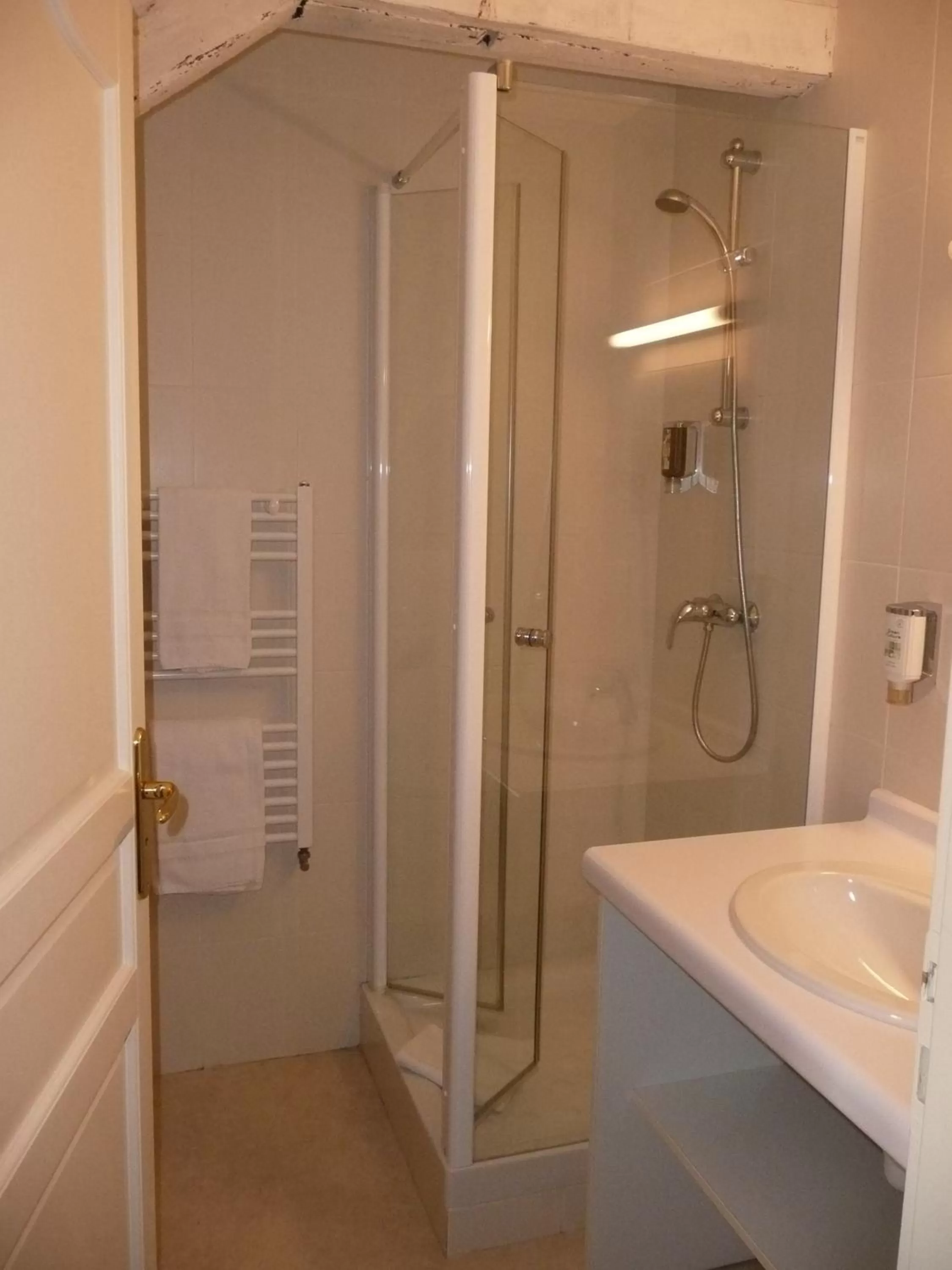 Bathroom in La Ferme Du Blanchot