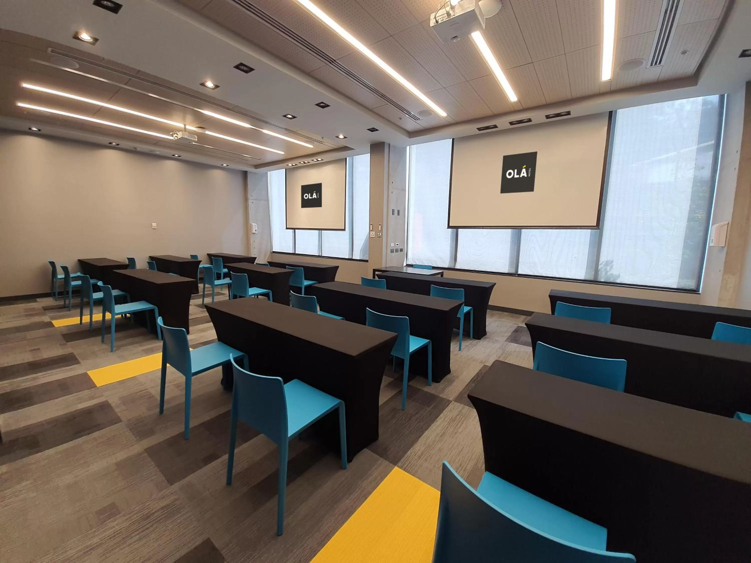 Meeting/conference room in Ola Santiago Providencia, Tapestry Collection by Hilton