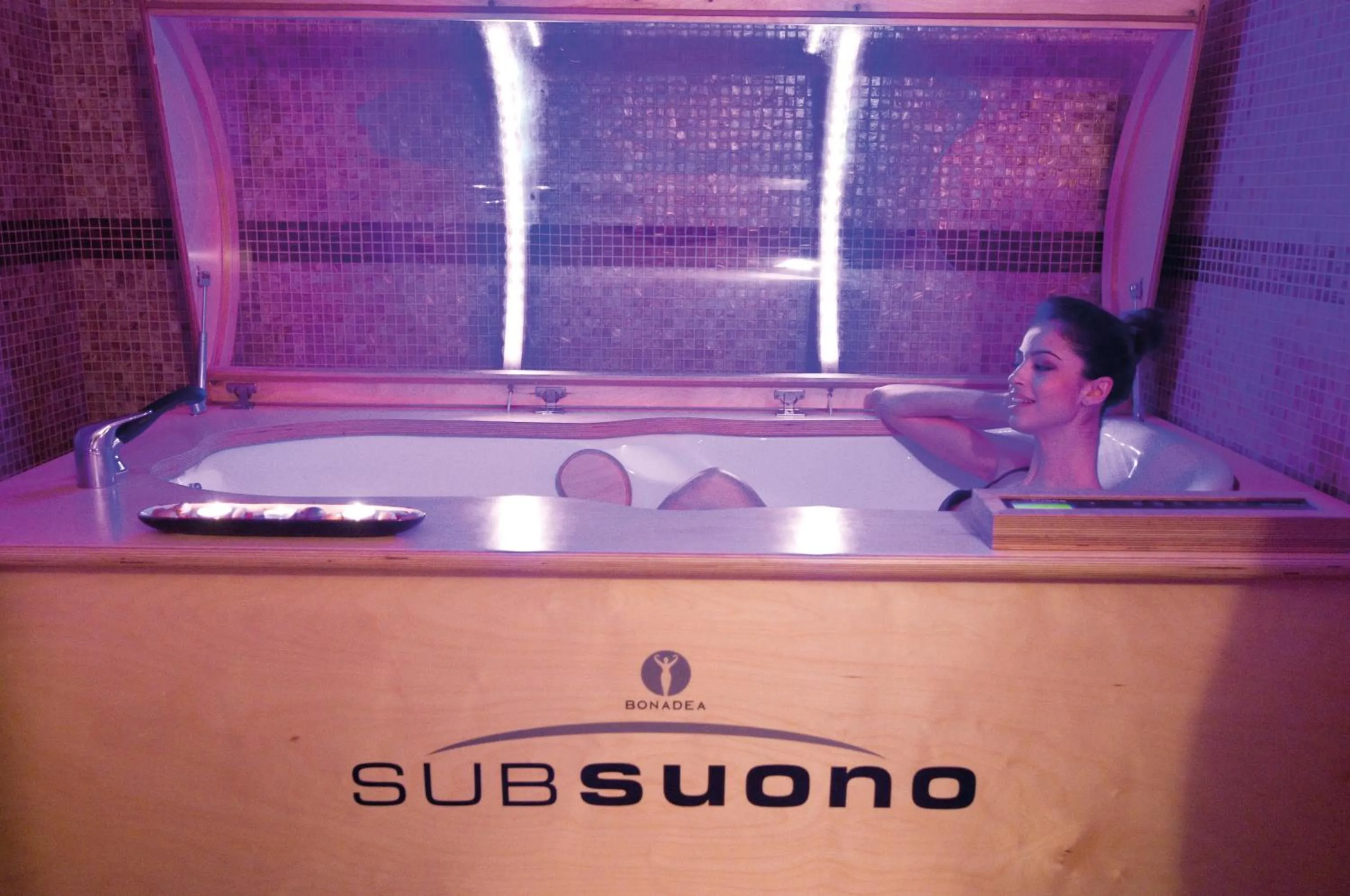 Hot Tub in Tropis Hotel